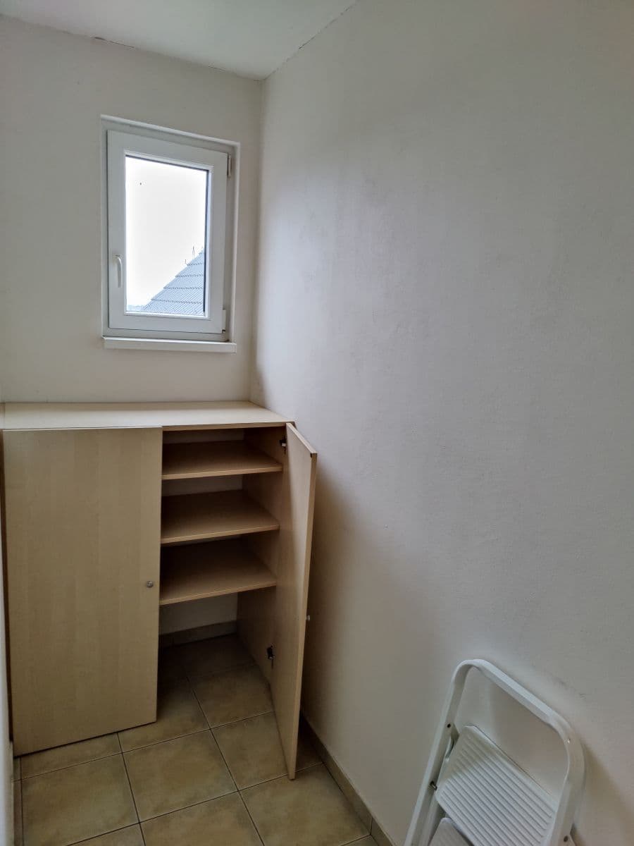Prenájom bytu 1-izbový 52 m², U Školky, Nupaky, Středočeský kraj Prenájom bytu 1-izbový 52 m², U Školky, Nupaky, Středočeský kraj