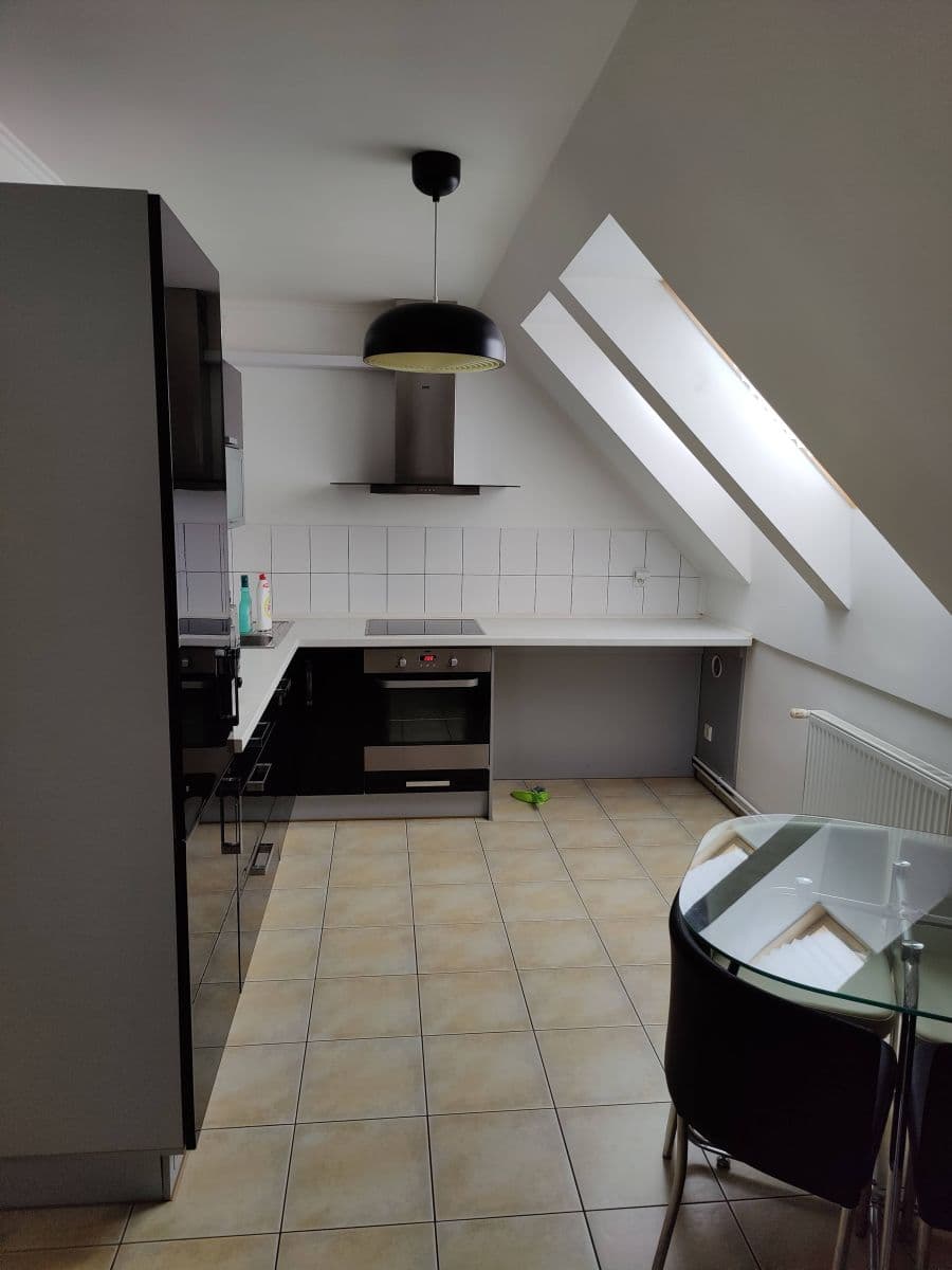 Prenájom bytu 1-izbový 52 m², U Školky, Nupaky, Středočeský kraj Prenájom bytu 1-izbový 52 m², U Školky, Nupaky, Středočeský kraj