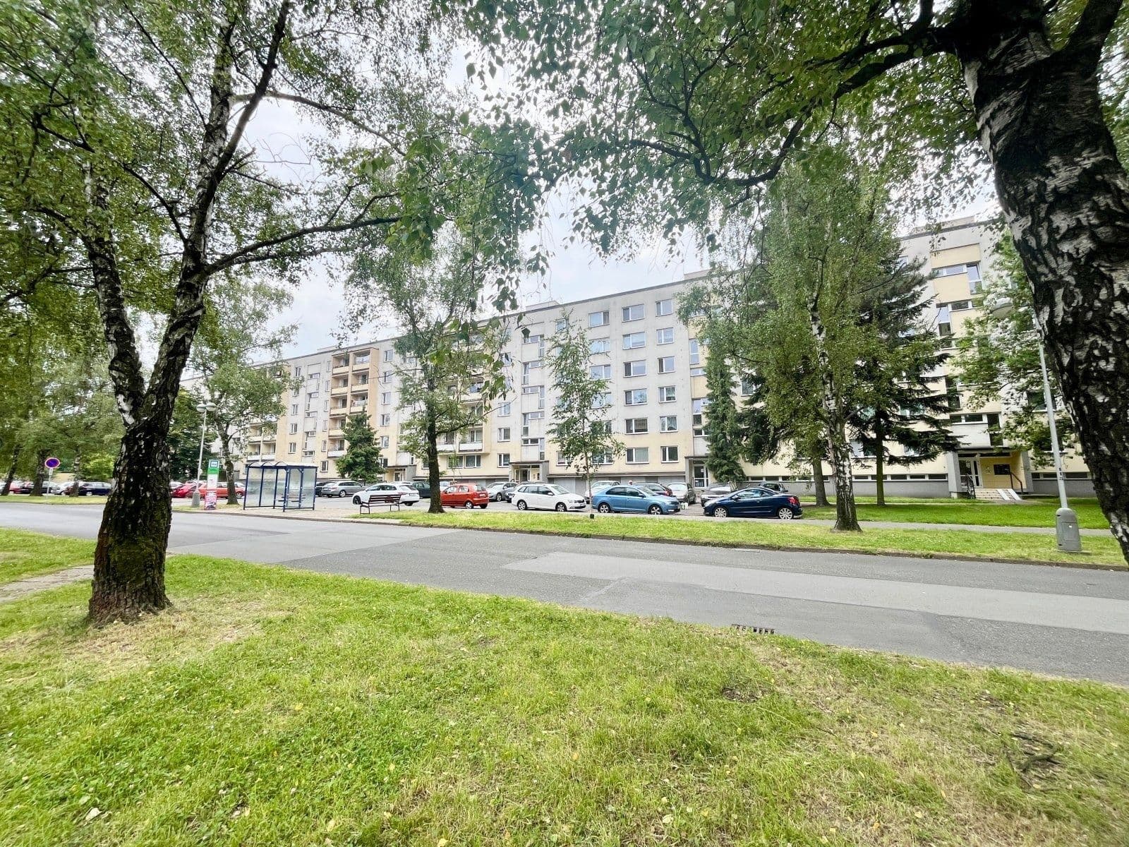 Prenájom bytu 2-izbový 55 m², Československé armády, Frýdek-Místek, Moravskoslezský kraj Prenájom bytu 2-izbový 55 m², Československé armády, Frýdek-Místek, Moravskoslezský kraj