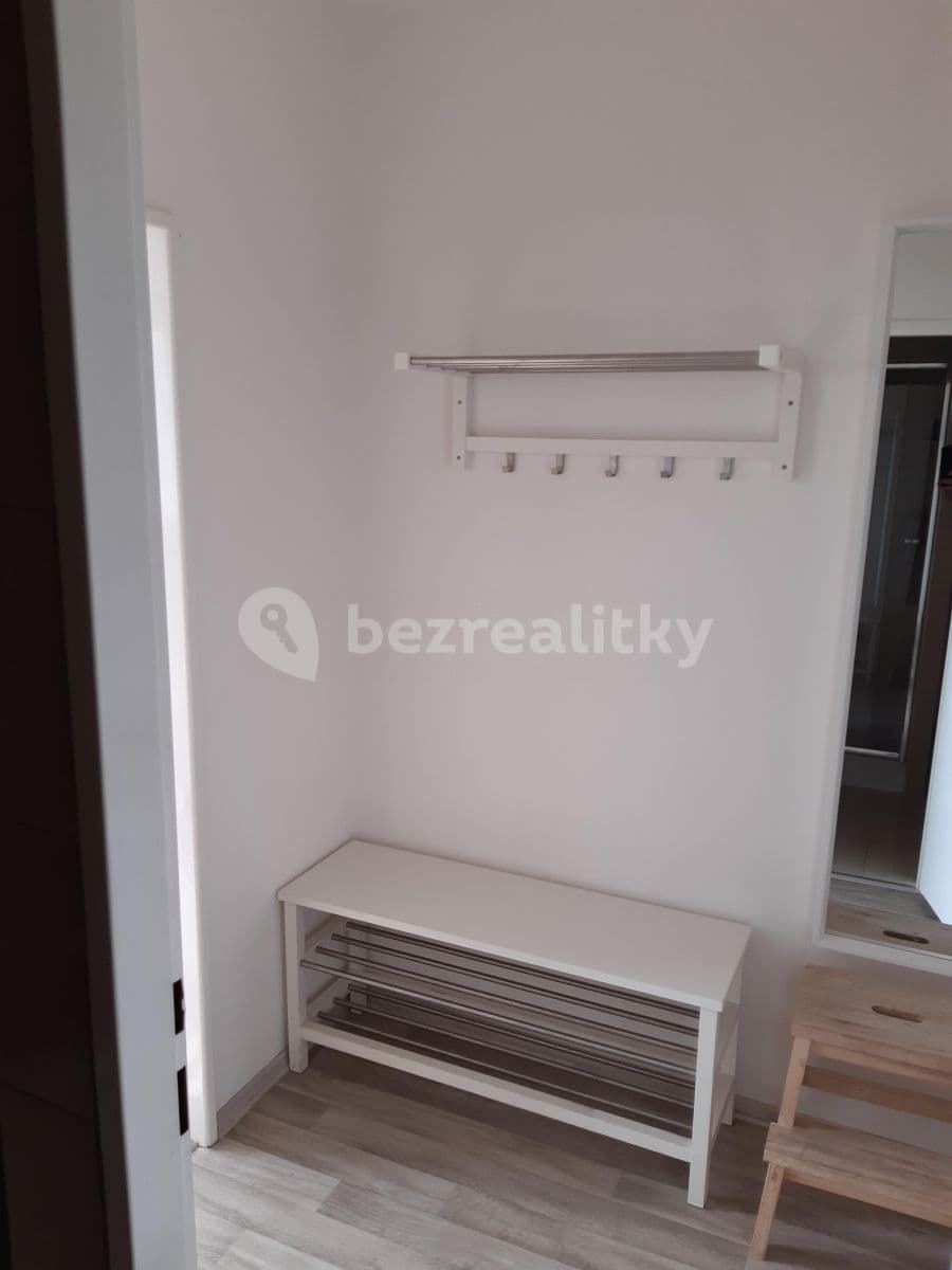 Prenájom bytu 1-izbový 33 m², Křivenická, Praha, Praha Prenájom bytu 1-izbový 33 m², Křivenická, Praha, Praha