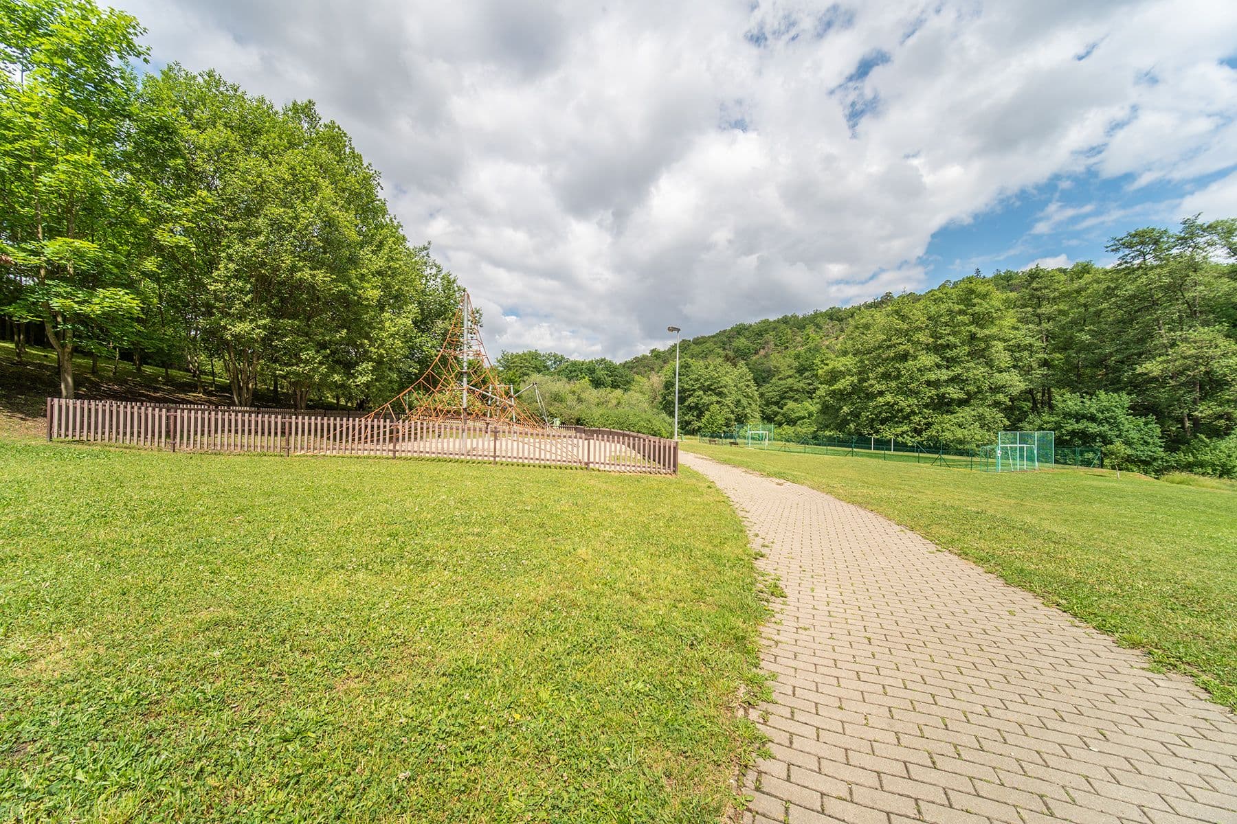 Prenájom bytu 3-izbový 79 m², V Zeleném údolí, Praha, Praha Prenájom bytu 3-izbový 79 m², V Zeleném údolí, Praha, Praha