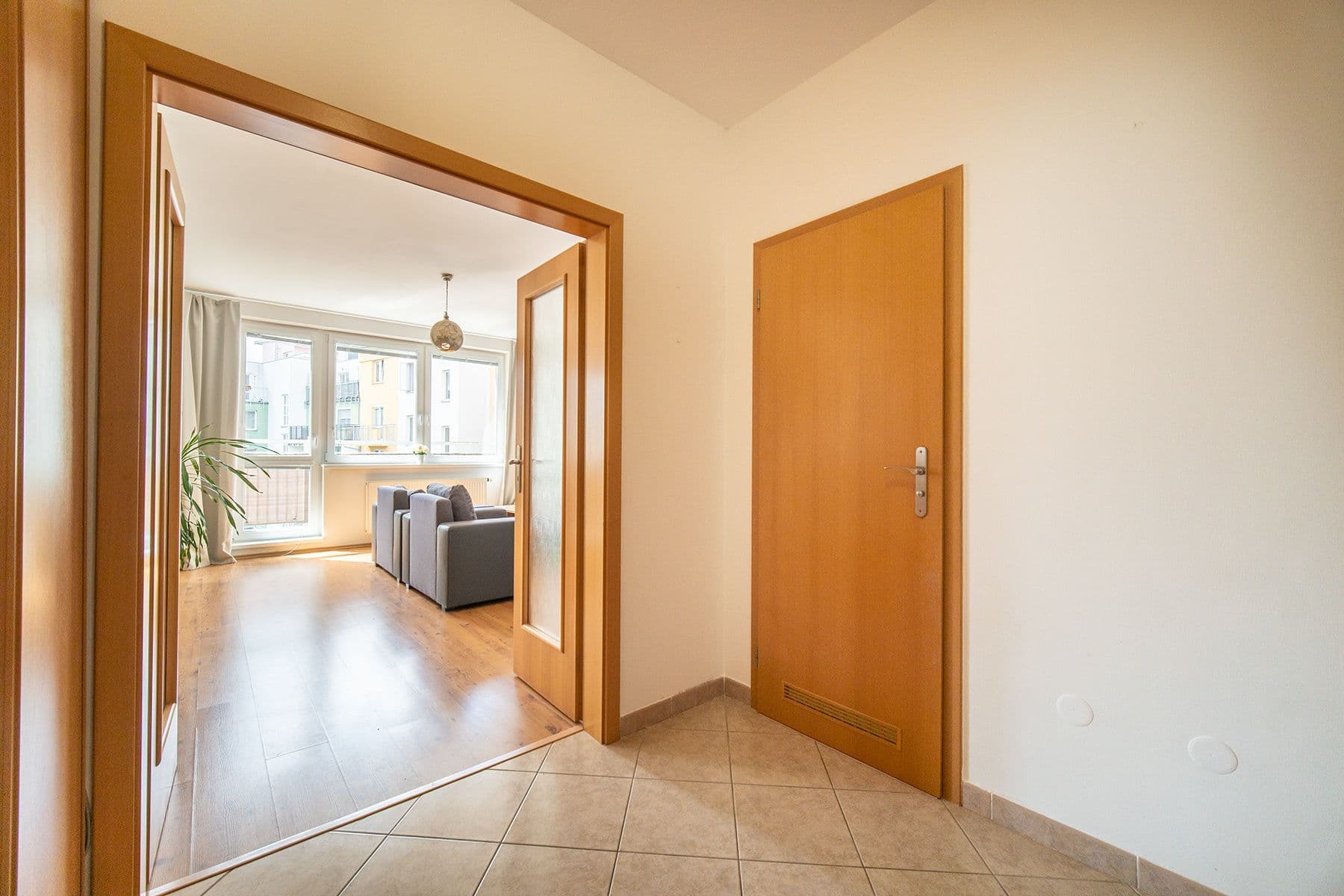 Prenájom bytu 3-izbový 79 m², V Zeleném údolí, Praha, Praha Prenájom bytu 3-izbový 79 m², V Zeleném údolí, Praha, Praha