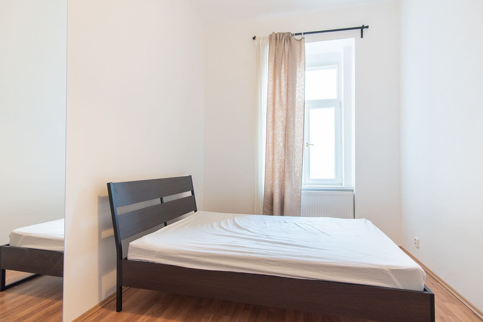 Prenájom bytu 3-izbový 70 m², Pernerova, Praha, Praha Prenájom bytu 3-izbový 70 m², Pernerova, Praha, Praha