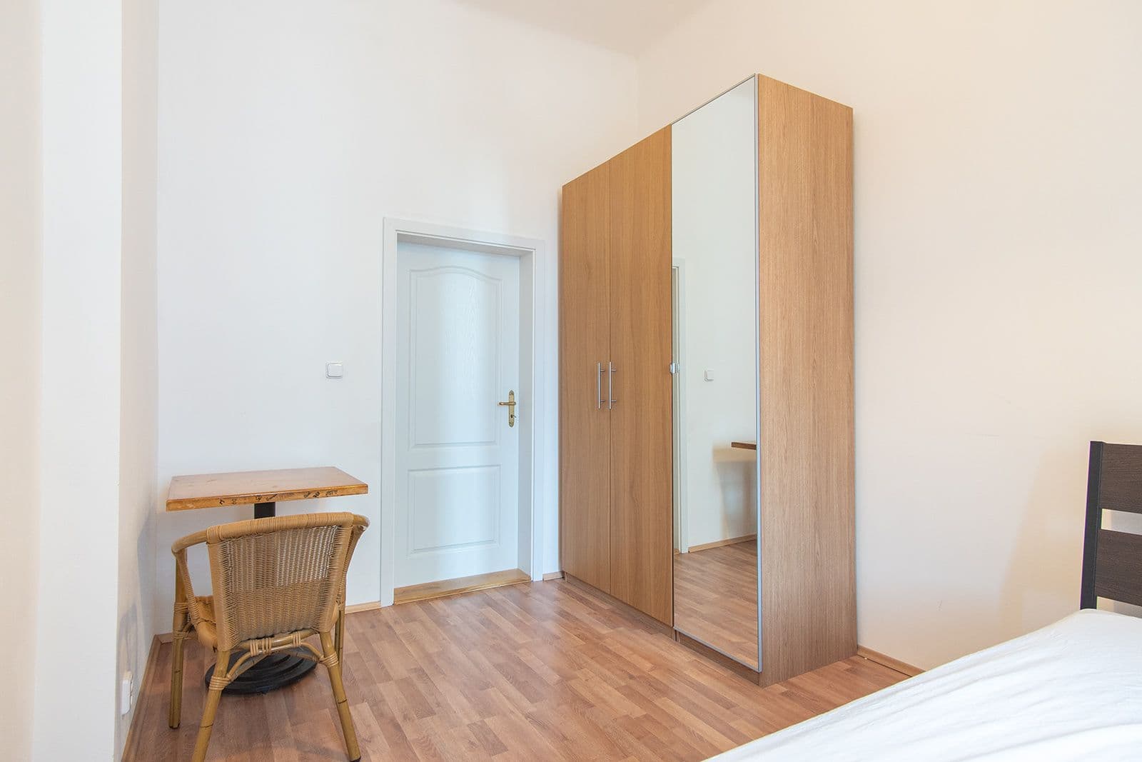 Prenájom bytu 3-izbový 70 m², Pernerova, Praha, Praha Prenájom bytu 3-izbový 70 m², Pernerova, Praha, Praha