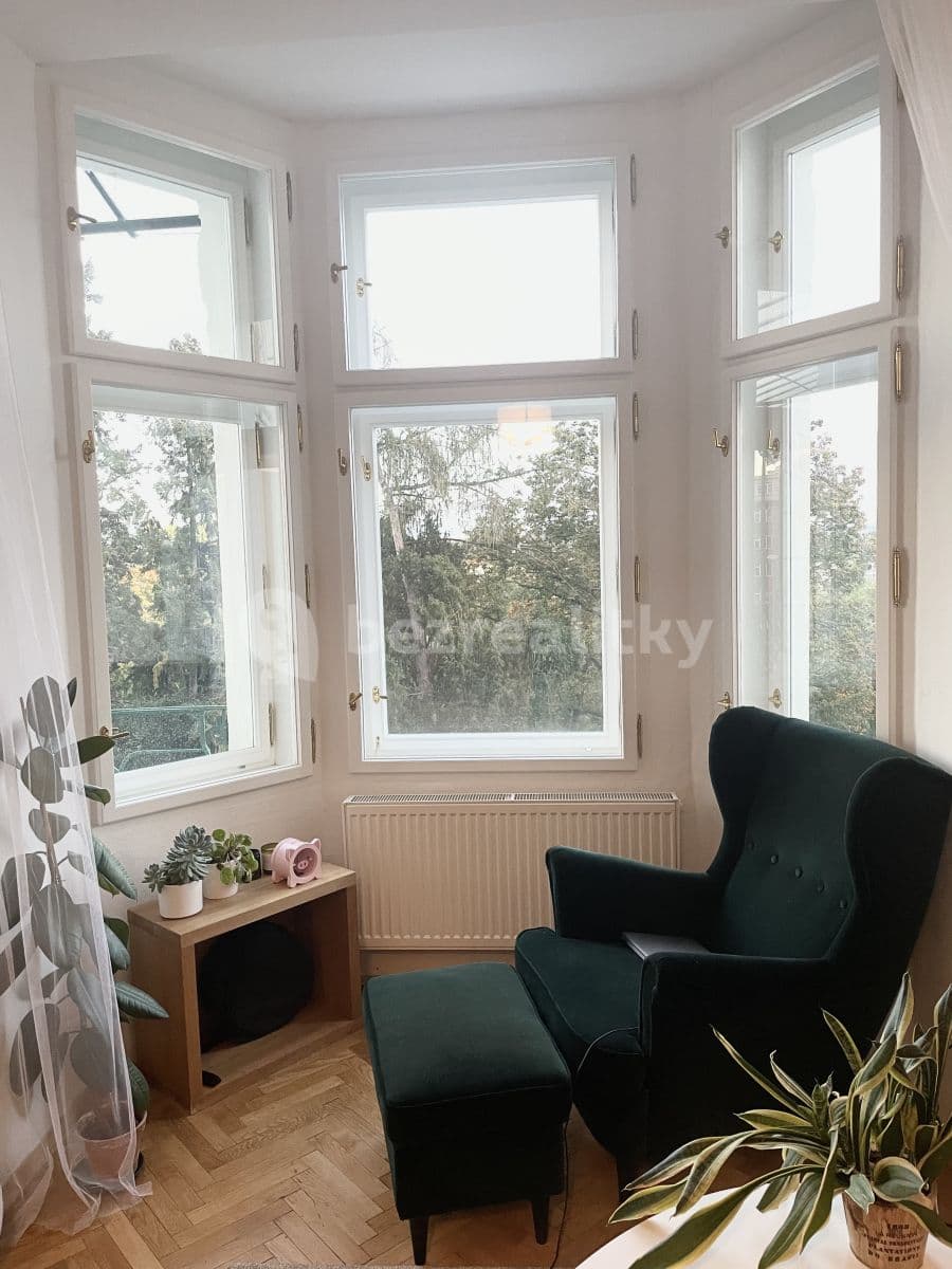 Prenájom bytu 4-izbový 135 m², U Havlíčkových sadů, Praha, Praha Prenájom bytu 4-izbový 135 m², U Havlíčkových sadů, Praha, Praha