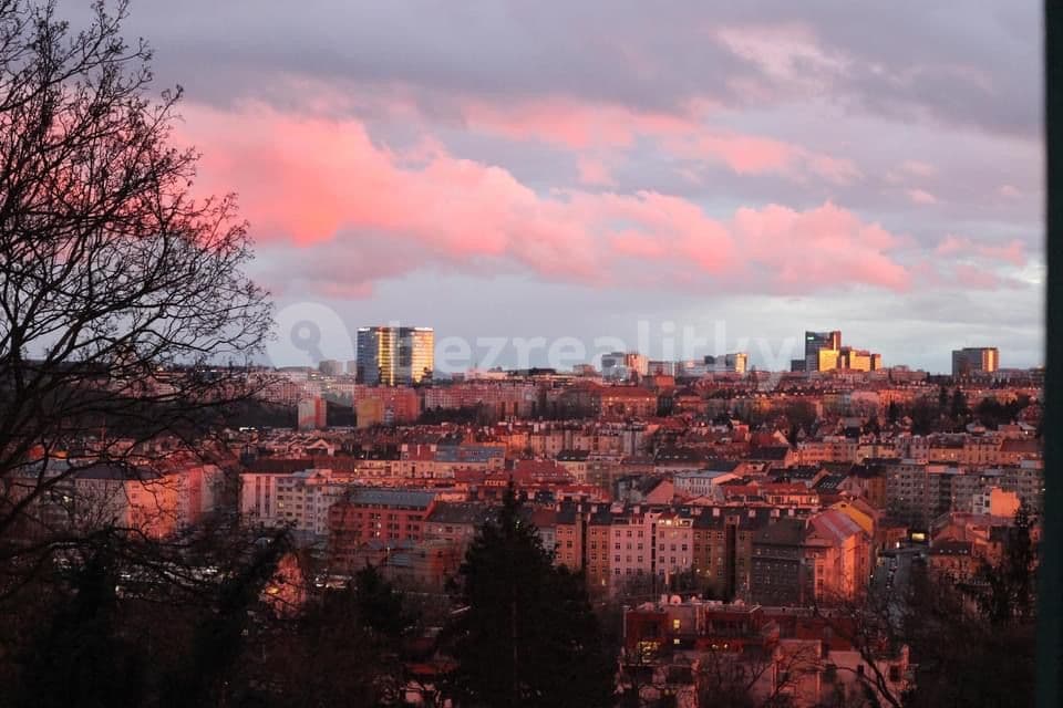 Prenájom bytu 4-izbový 135 m², U Havlíčkových sadů, Praha, Praha Prenájom bytu 4-izbový 135 m², U Havlíčkových sadů, Praha, Praha