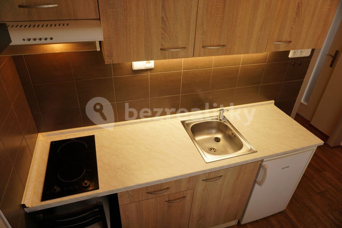 Prenájom bytu 1-izbový 35 m², Mandysova, Hradec Králové, Královéhradecký kraj Prenájom bytu 1-izbový 35 m², Mandysova, Hradec Králové, Královéhradecký kraj