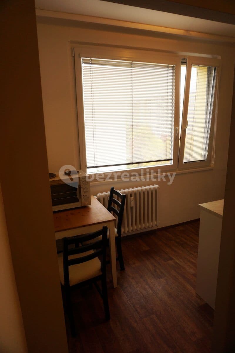 Prenájom bytu 1-izbový 35 m², Mandysova, Hradec Králové, Královéhradecký kraj Prenájom bytu 1-izbový 35 m², Mandysova, Hradec Králové, Královéhradecký kraj