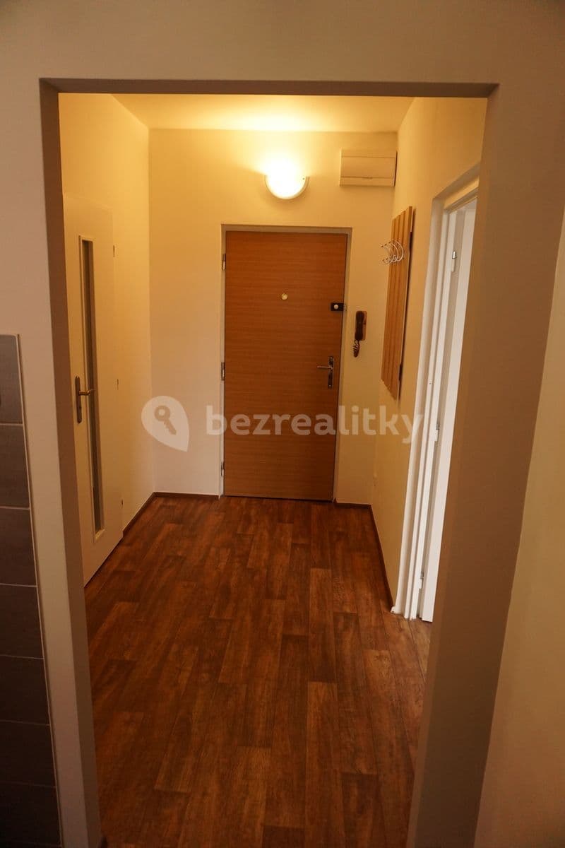 Prenájom bytu 1-izbový 35 m², Mandysova, Hradec Králové, Královéhradecký kraj Prenájom bytu 1-izbový 35 m², Mandysova, Hradec Králové, Královéhradecký kraj