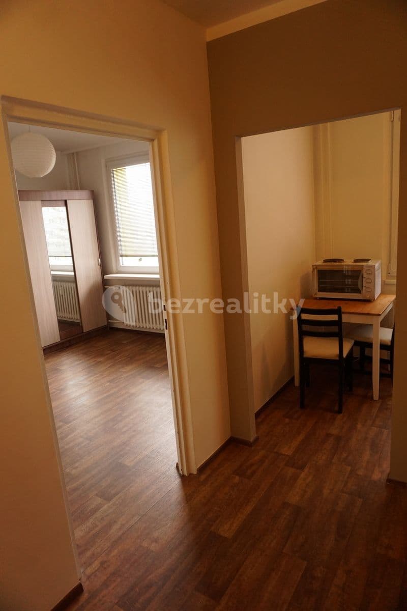 Prenájom bytu 1-izbový 35 m², Mandysova, Hradec Králové, Královéhradecký kraj Prenájom bytu 1-izbový 35 m², Mandysova, Hradec Králové, Královéhradecký kraj