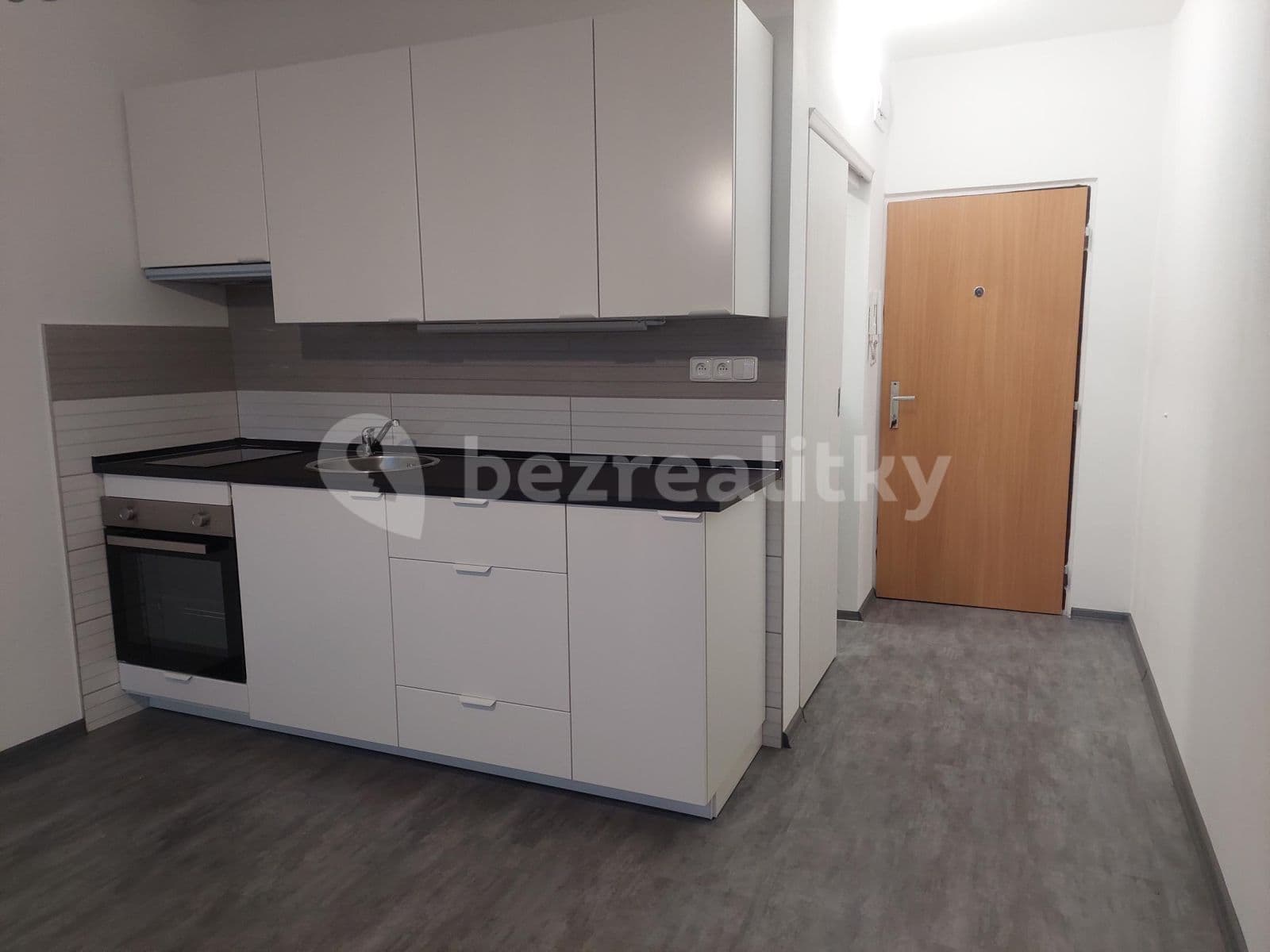 Prenájom bytu Garsoniéra 20 m², Tyršova, Chodov, Karlovarský kraj Prenájom bytu Garsoniéra 20 m², Tyršova, Chodov, Karlovarský kraj