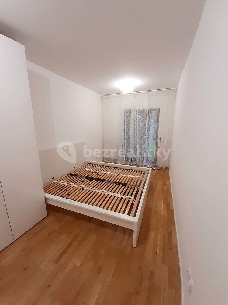 Prenájom bytu 3-izbový 84 m², Nepomuckých, Praha, Praha Prenájom bytu 3-izbový 84 m², Nepomuckých, Praha, Praha