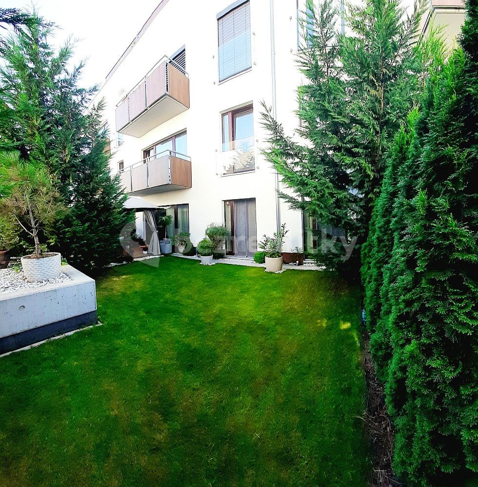 Prenájom bytu 3-izbový 84 m², Nepomuckých, Praha, Praha Prenájom bytu 3-izbový 84 m², Nepomuckých, Praha, Praha