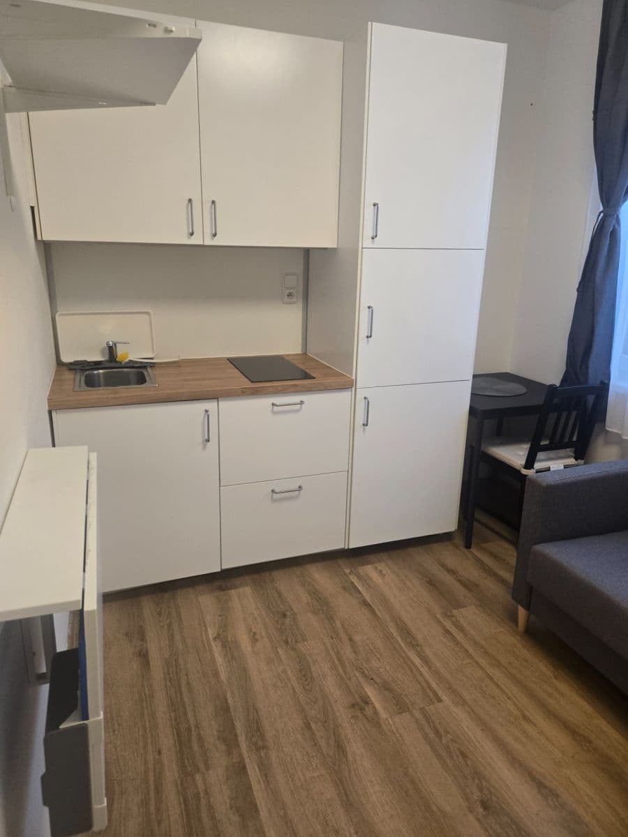 Prenájom bytu Garsoniéra 16 m², Lipanská, Říčany, Středočeský kraj Prenájom bytu Garsoniéra 16 m², Lipanská, Říčany, Středočeský kraj