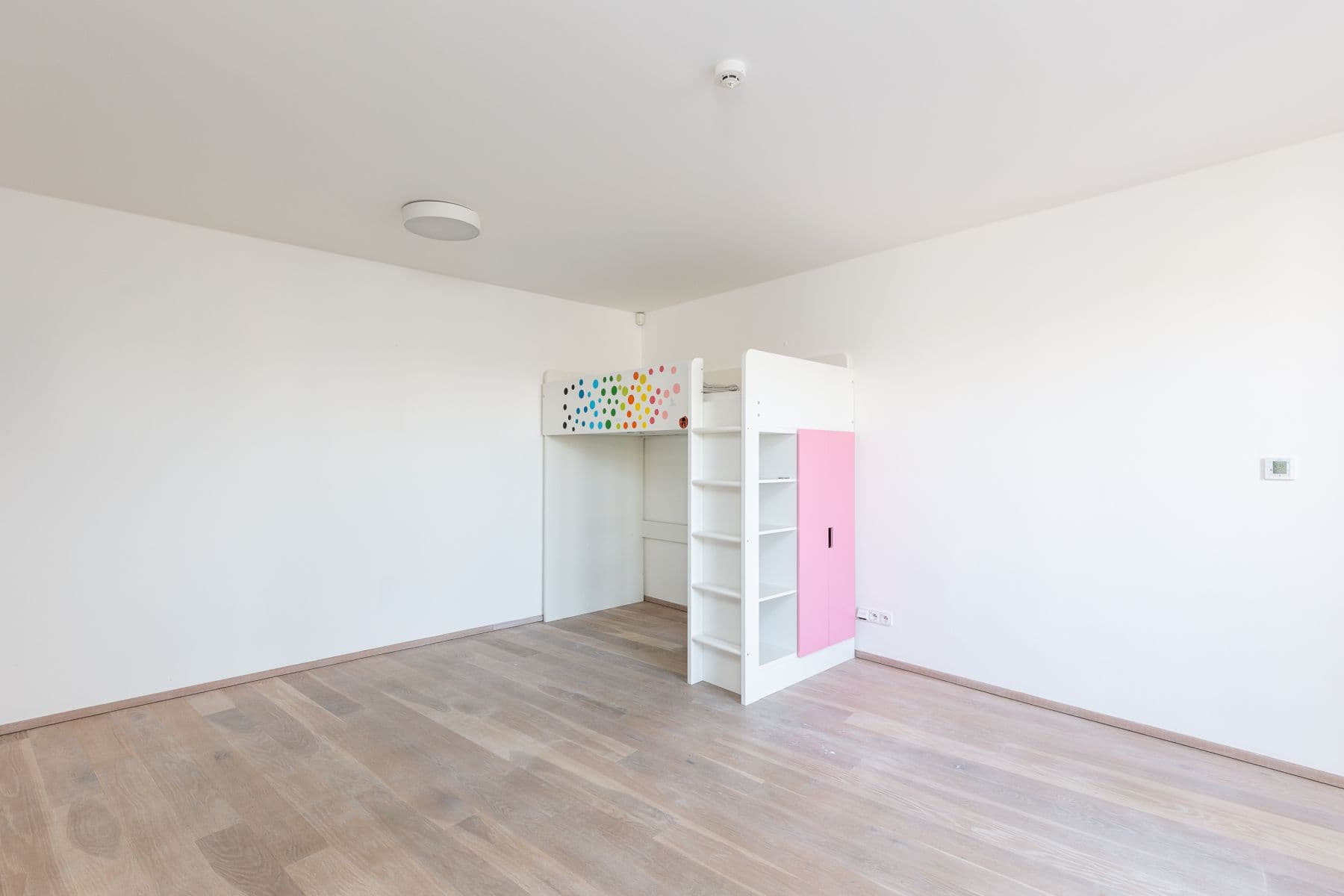 Prenájom bytu 4-izbový 126 m², Vojtěšská, Neratovice, Středočeský kraj Prenájom bytu 4-izbový 126 m², Vojtěšská, Neratovice, Středočeský kraj