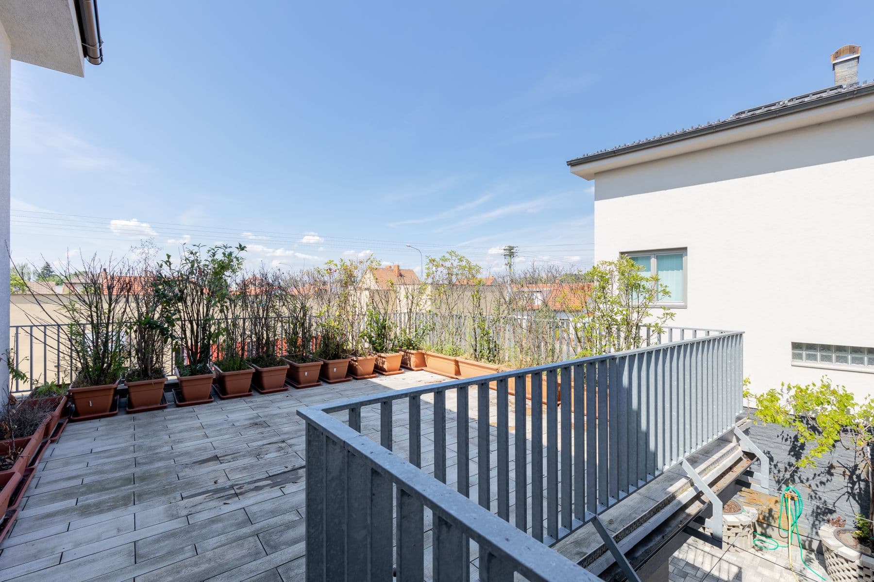 Prenájom bytu 4-izbový 126 m², Vojtěšská, Neratovice, Středočeský kraj Prenájom bytu 4-izbový 126 m², Vojtěšská, Neratovice, Středočeský kraj