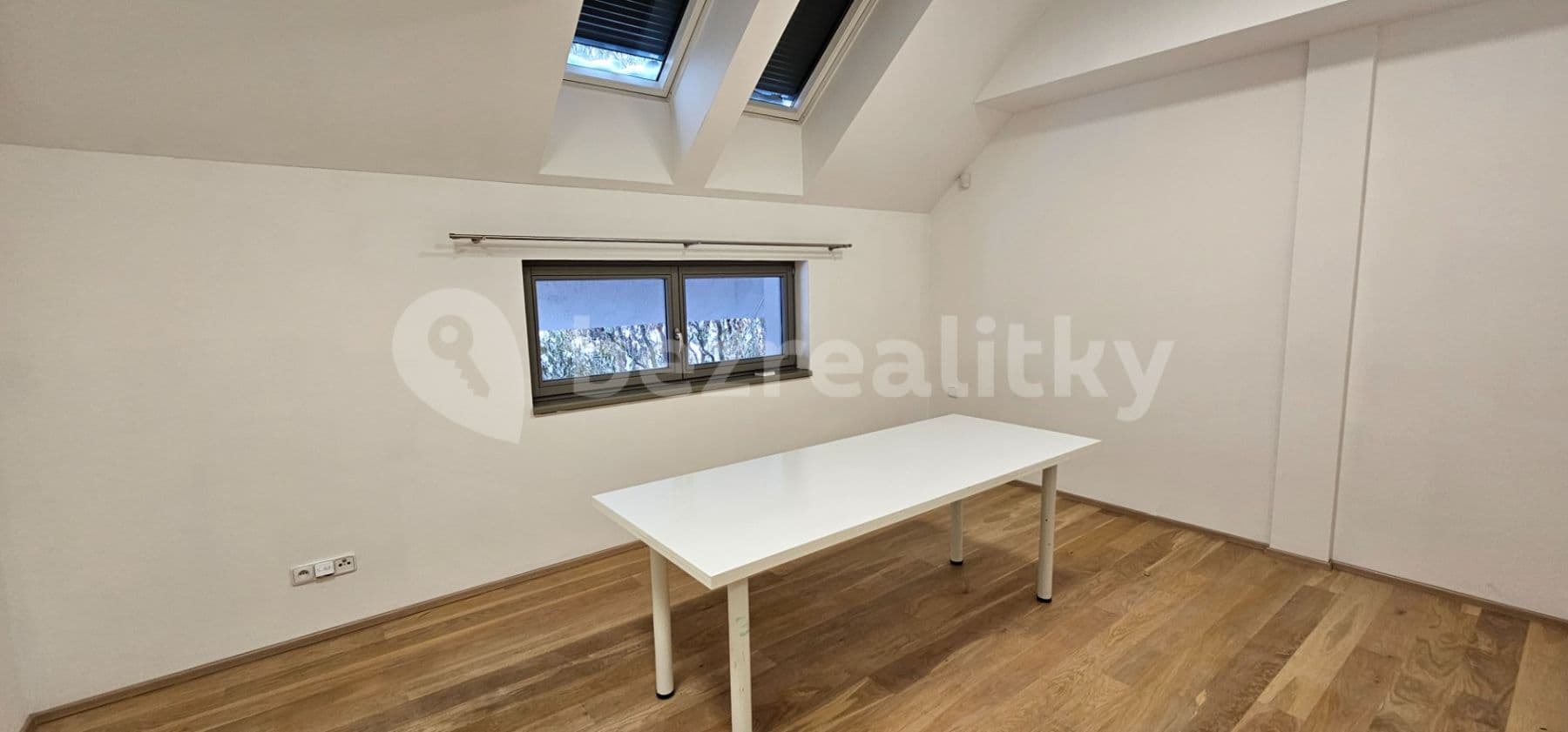 Prenájom bytu 3-izbový 92 m², Vojtěšská, Neratovice, Středočeský kraj Prenájom bytu 3-izbový 92 m², Vojtěšská, Neratovice, Středočeský kraj