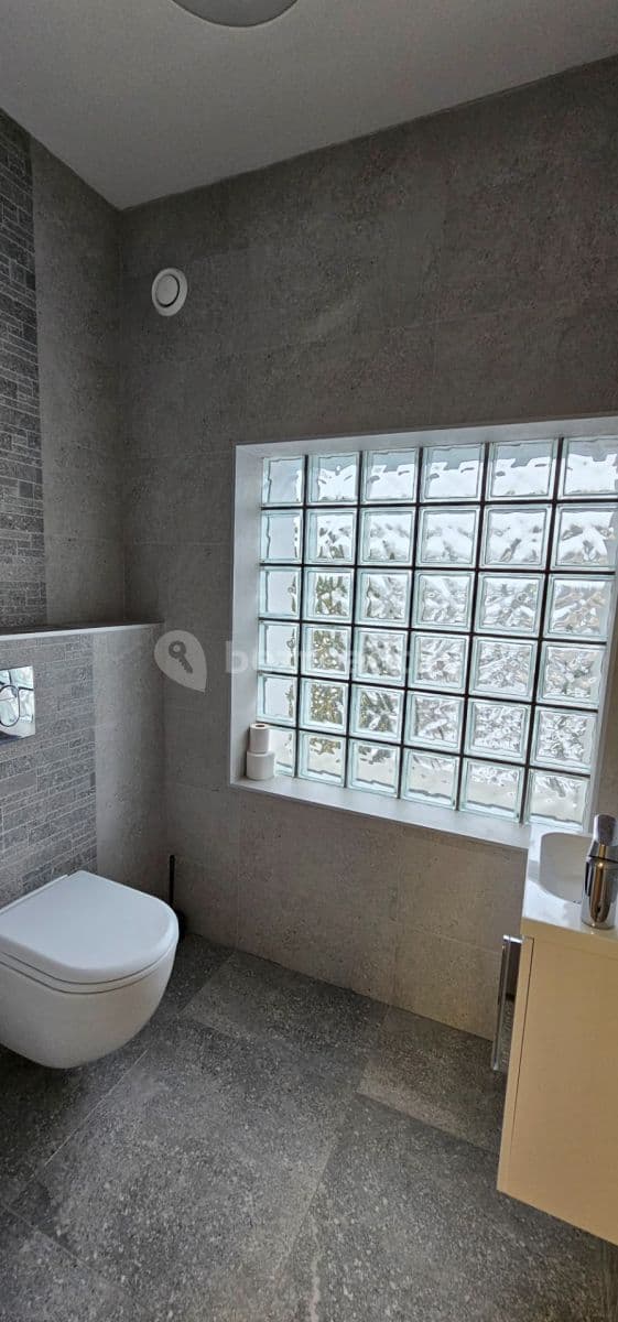 Prenájom bytu 3-izbový 92 m², Vojtěšská, Neratovice, Středočeský kraj Prenájom bytu 3-izbový 92 m², Vojtěšská, Neratovice, Středočeský kraj