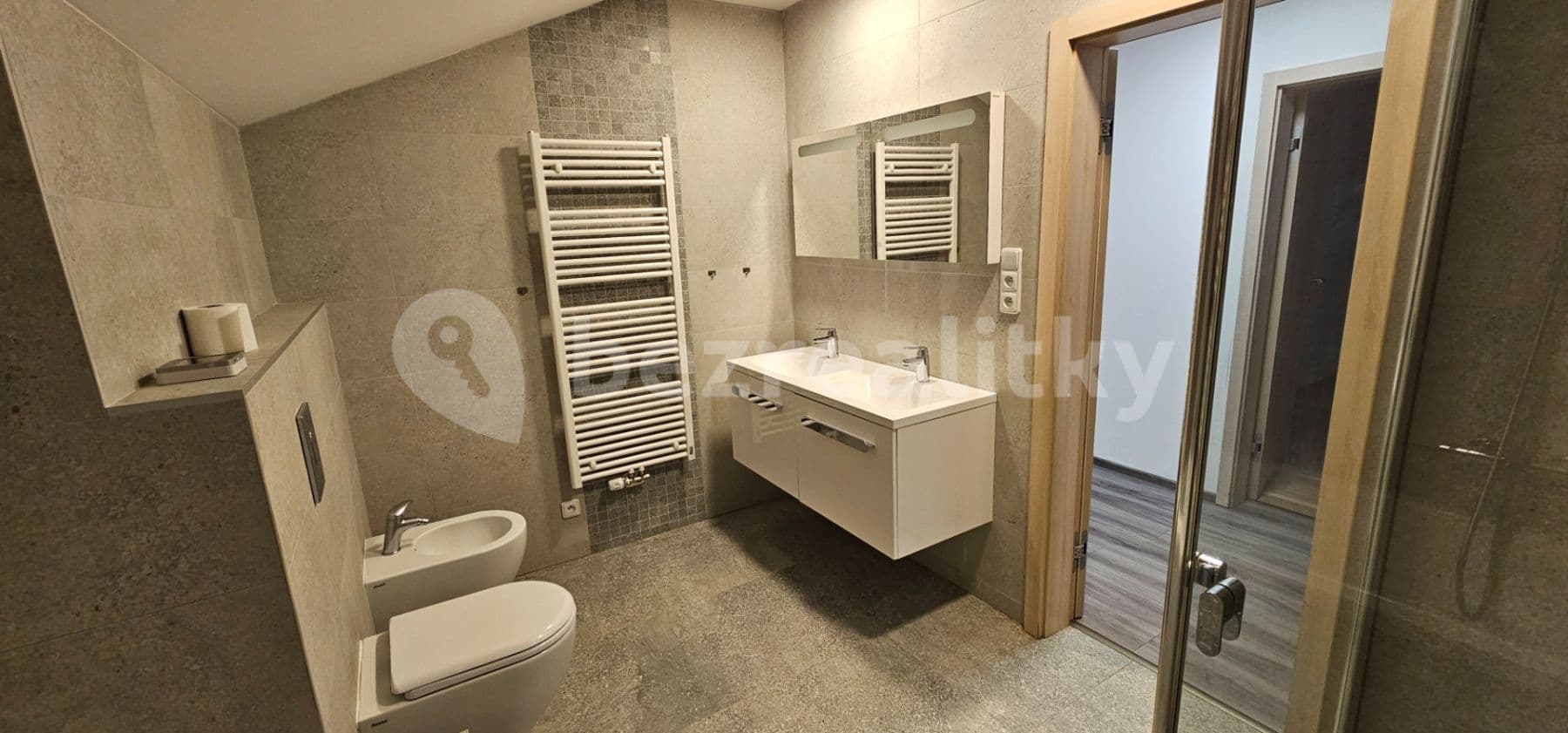 Prenájom bytu 3-izbový 92 m², Vojtěšská, Neratovice, Středočeský kraj Prenájom bytu 3-izbový 92 m², Vojtěšská, Neratovice, Středočeský kraj