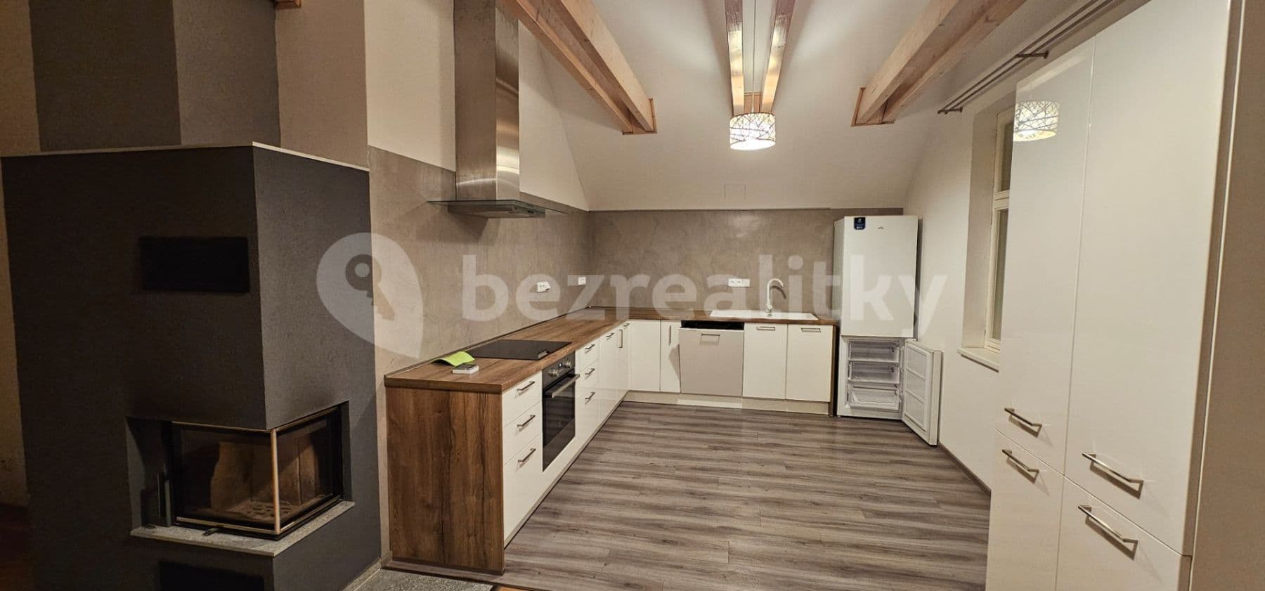 Prenájom bytu 3-izbový 92 m², Vojtěšská, Neratovice, Středočeský kraj Prenájom bytu 3-izbový 92 m², Vojtěšská, Neratovice, Středočeský kraj