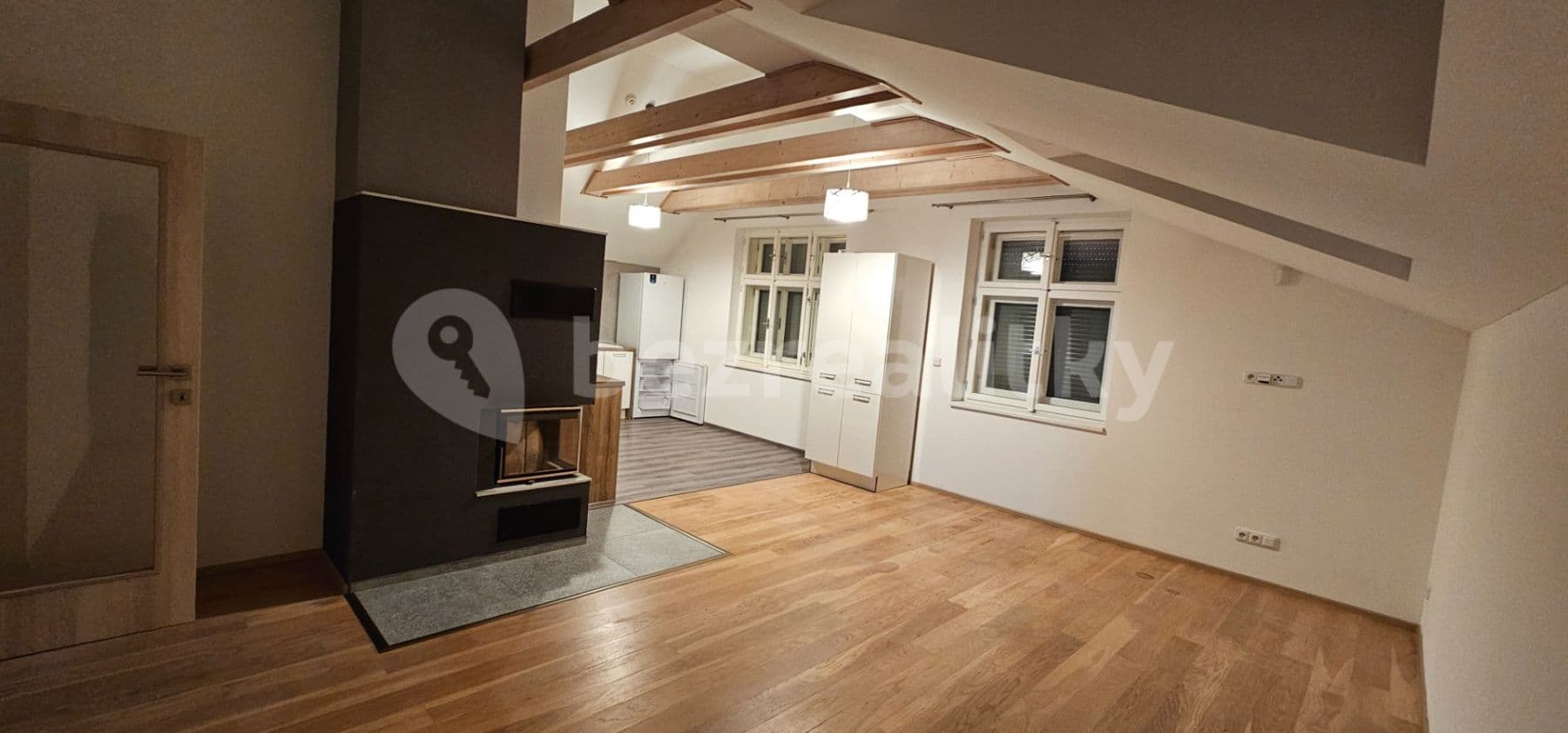 Prenájom bytu 3-izbový 92 m², Vojtěšská, Neratovice, Středočeský kraj Prenájom bytu 3-izbový 92 m², Vojtěšská, Neratovice, Středočeský kraj