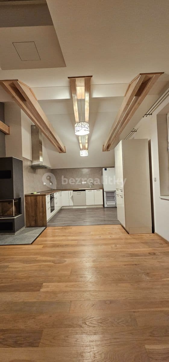 Prenájom bytu 3-izbový 92 m², Vojtěšská, Neratovice, Středočeský kraj Prenájom bytu 3-izbový 92 m², Vojtěšská, Neratovice, Středočeský kraj