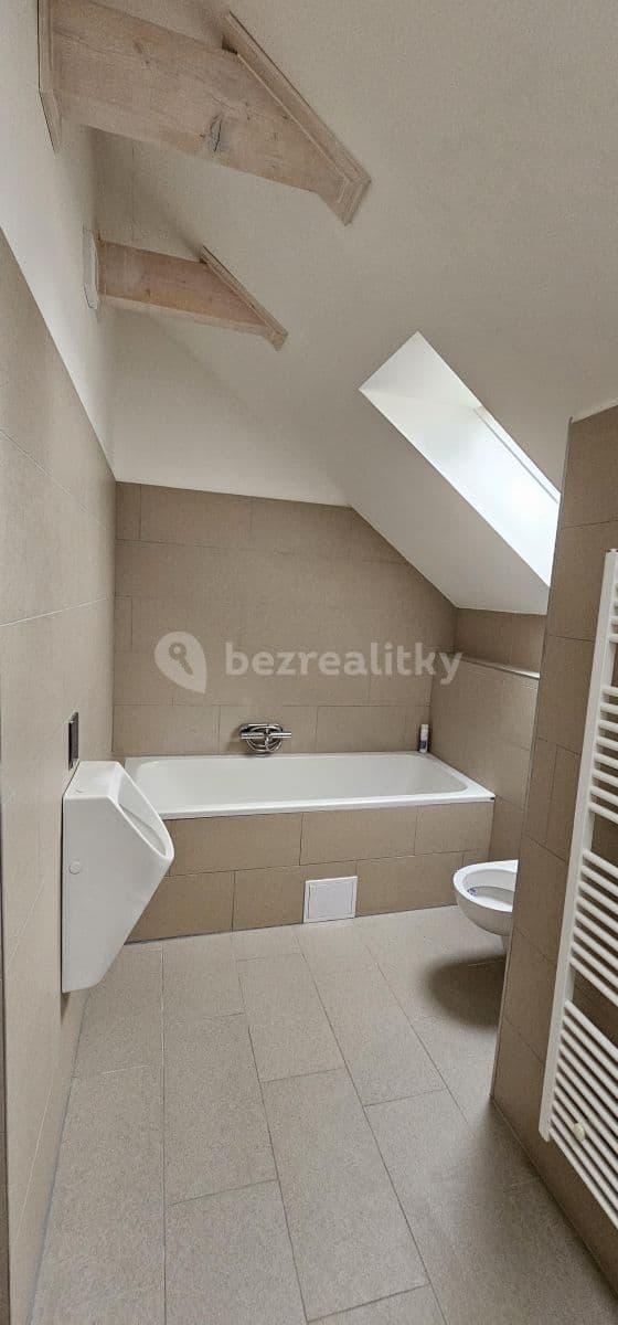 Prenájom bytu 2-izbový 90 m², Vojtěšská, Neratovice, Středočeský kraj Prenájom bytu 2-izbový 90 m², Vojtěšská, Neratovice, Středočeský kraj