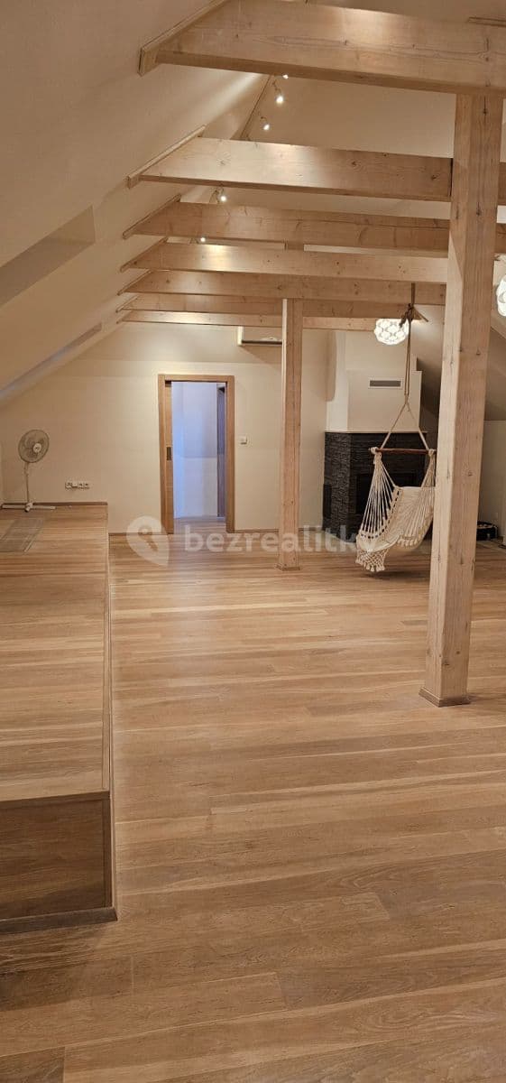 Prenájom bytu 2-izbový 90 m², Vojtěšská, Neratovice, Středočeský kraj Prenájom bytu 2-izbový 90 m², Vojtěšská, Neratovice, Středočeský kraj