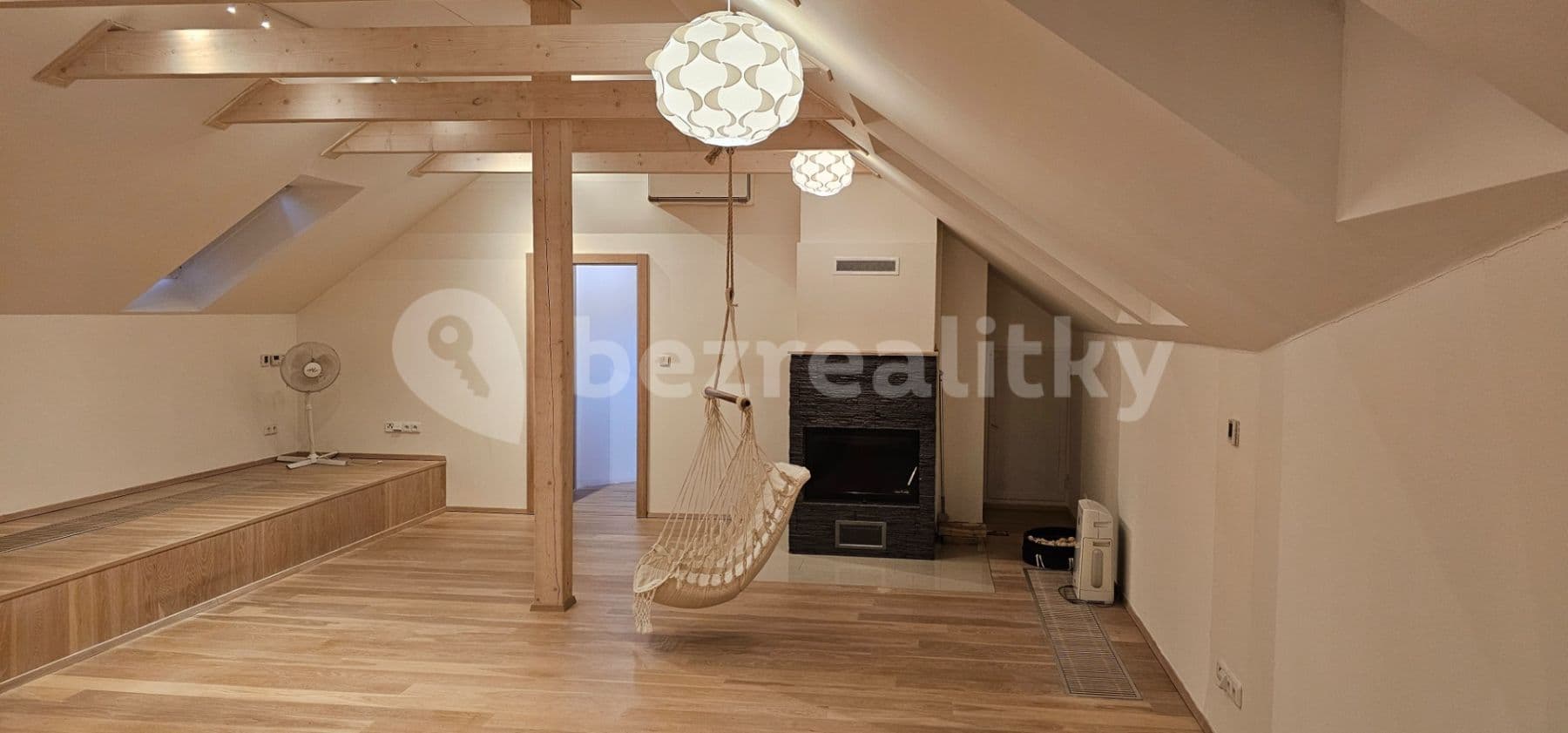 Prenájom bytu 2-izbový 90 m², Vojtěšská, Neratovice, Středočeský kraj Prenájom bytu 2-izbový 90 m², Vojtěšská, Neratovice, Středočeský kraj