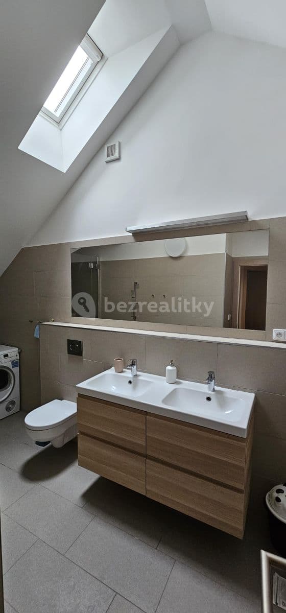 Prenájom bytu 2-izbový 70 m², Vojtěšská, Neratovice, Středočeský kraj Prenájom bytu 2-izbový 70 m², Vojtěšská, Neratovice, Středočeský kraj