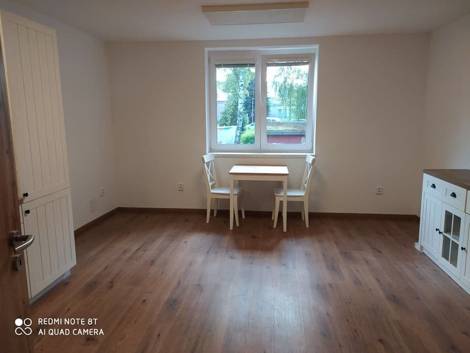 Prenájom bytu 1-izbový 33 m², Havlíčkův Brod, Kraj Vysočina Prenájom bytu 1-izbový 33 m², Havlíčkův Brod, Kraj Vysočina