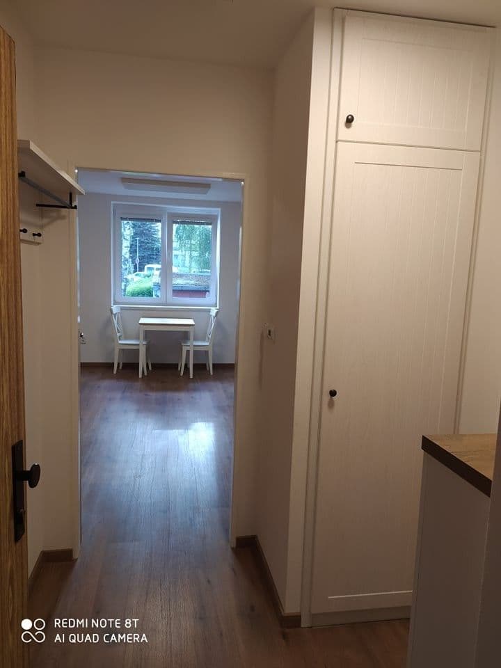 Prenájom bytu 1-izbový 33 m², Havlíčkův Brod, Kraj Vysočina Prenájom bytu 1-izbový 33 m², Havlíčkův Brod, Kraj Vysočina