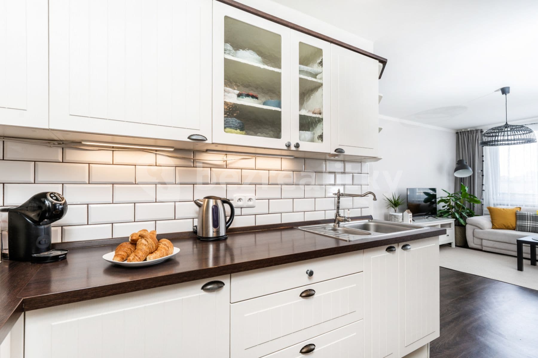 Prenájom bytu 3-izbový 63 m², Mendelova, Praha, Praha Prenájom bytu 3-izbový 63 m², Mendelova, Praha, Praha