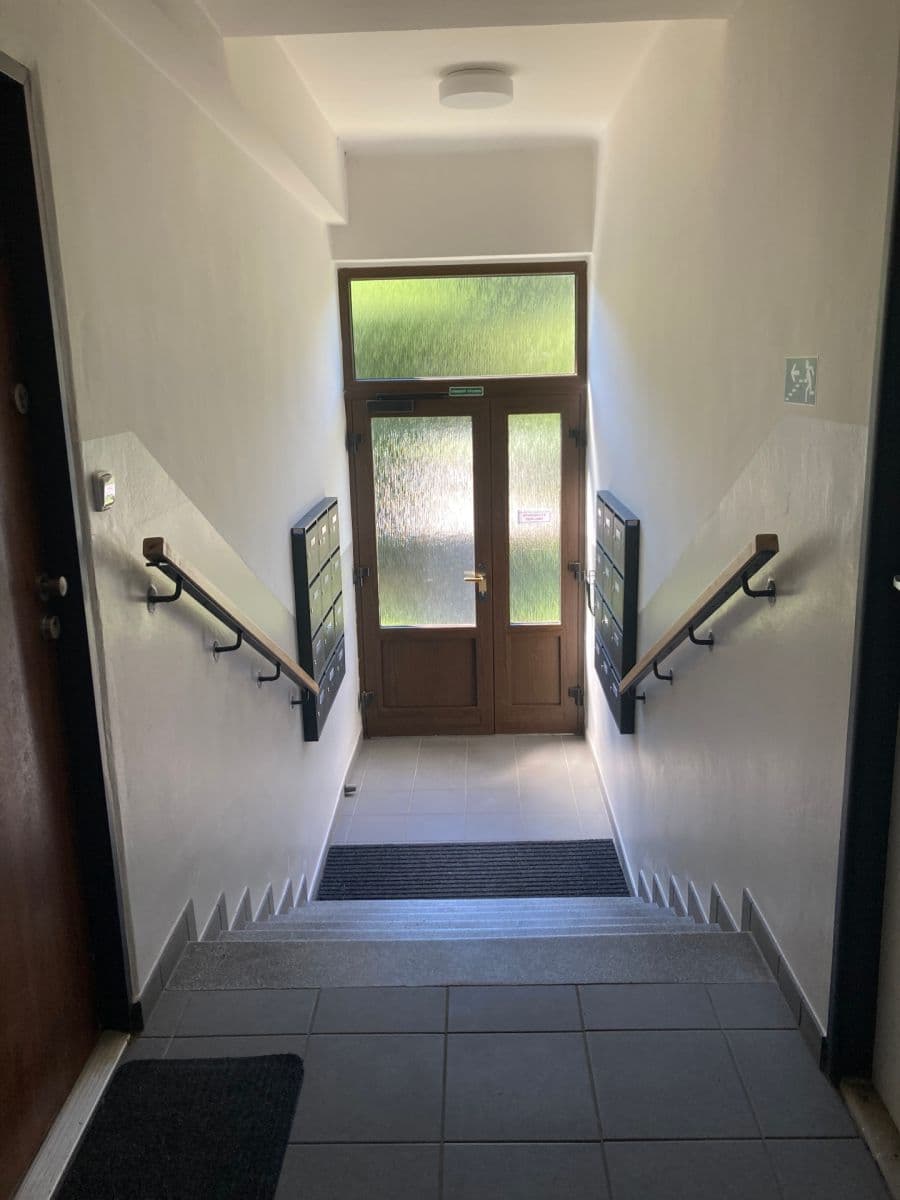 Prenájom bytu 2-izbový 52 m², Černokostelecká, Praha, Praha Prenájom bytu 2-izbový 52 m², Černokostelecká, Praha, Praha