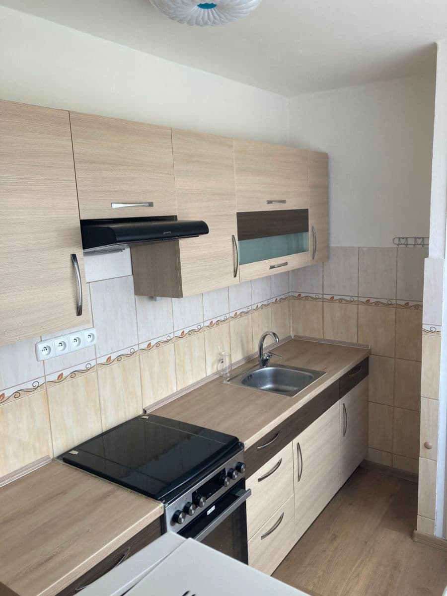 Prenájom bytu 2-izbový 52 m², Černokostelecká, Praha, Praha Prenájom bytu 2-izbový 52 m², Černokostelecká, Praha, Praha