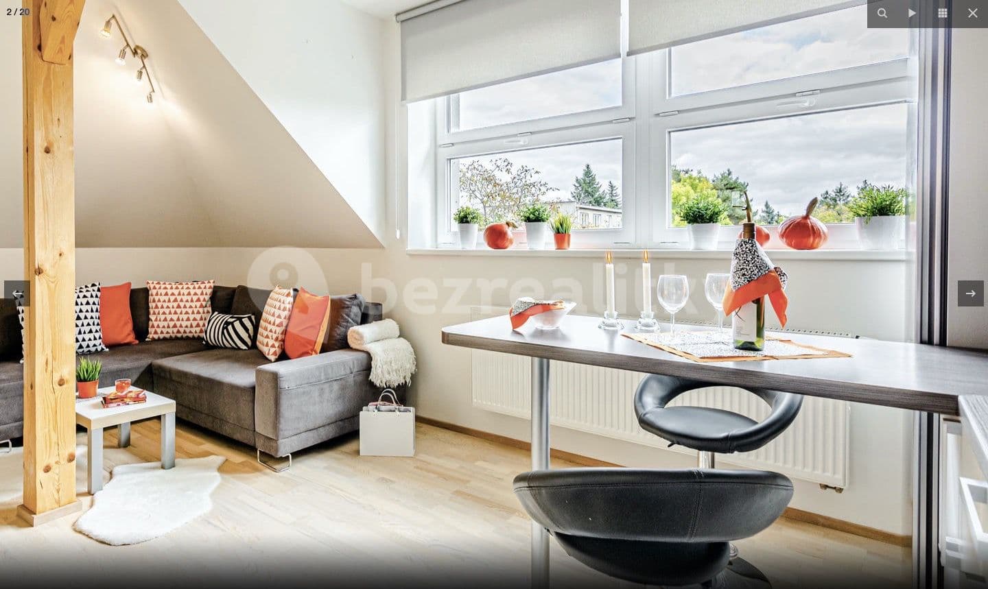 Prenájom bytu 2-izbový 47 m², Prusická, Praha, Praha Prenájom bytu 2-izbový 47 m², Prusická, Praha, Praha