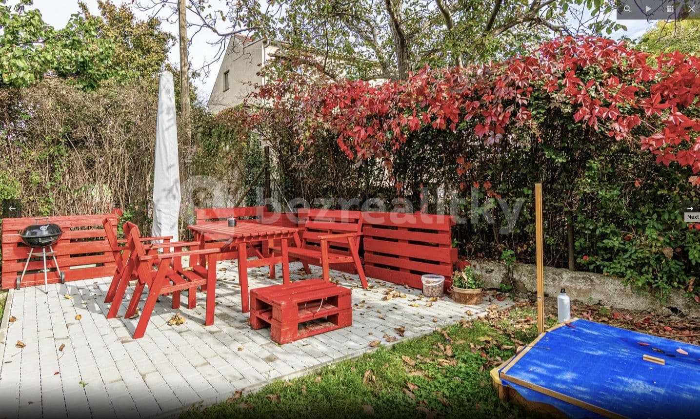 Prenájom bytu 2-izbový 47 m², Prusická, Praha, Praha Prenájom bytu 2-izbový 47 m², Prusická, Praha, Praha