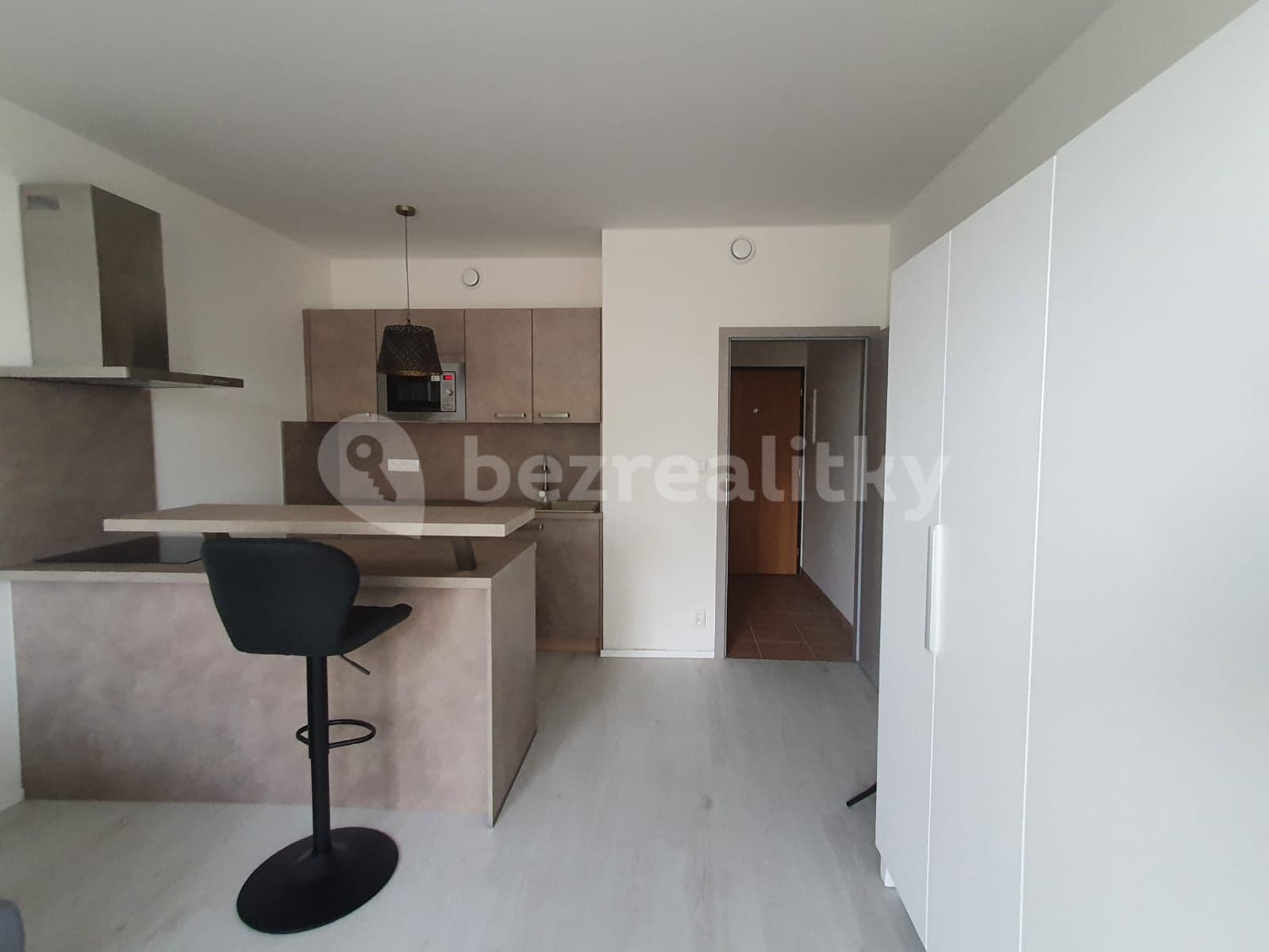 Prenájom bytu 1-izbový 31 m², U Nového dvora, Praha, Praha Prenájom bytu 1-izbový 31 m², U Nového dvora, Praha, Praha