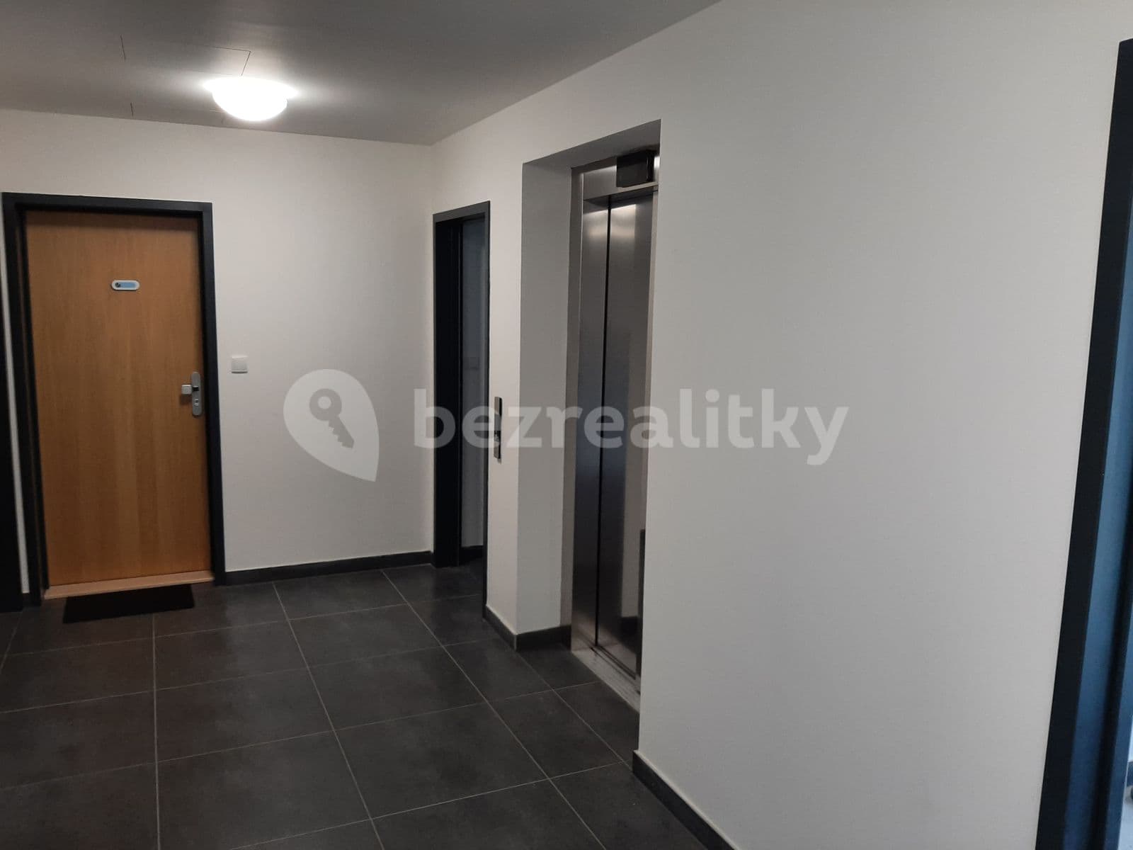 Prenájom bytu 1-izbový 31 m², U Nového dvora, Praha, Praha Prenájom bytu 1-izbový 31 m², U Nového dvora, Praha, Praha