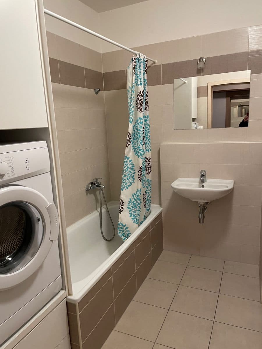 Prenájom bytu 2-izbový 50 m², Edvarda Beneše, Olomouc, Olomoucký kraj Prenájom bytu 2-izbový 50 m², Edvarda Beneše, Olomouc, Olomoucký kraj