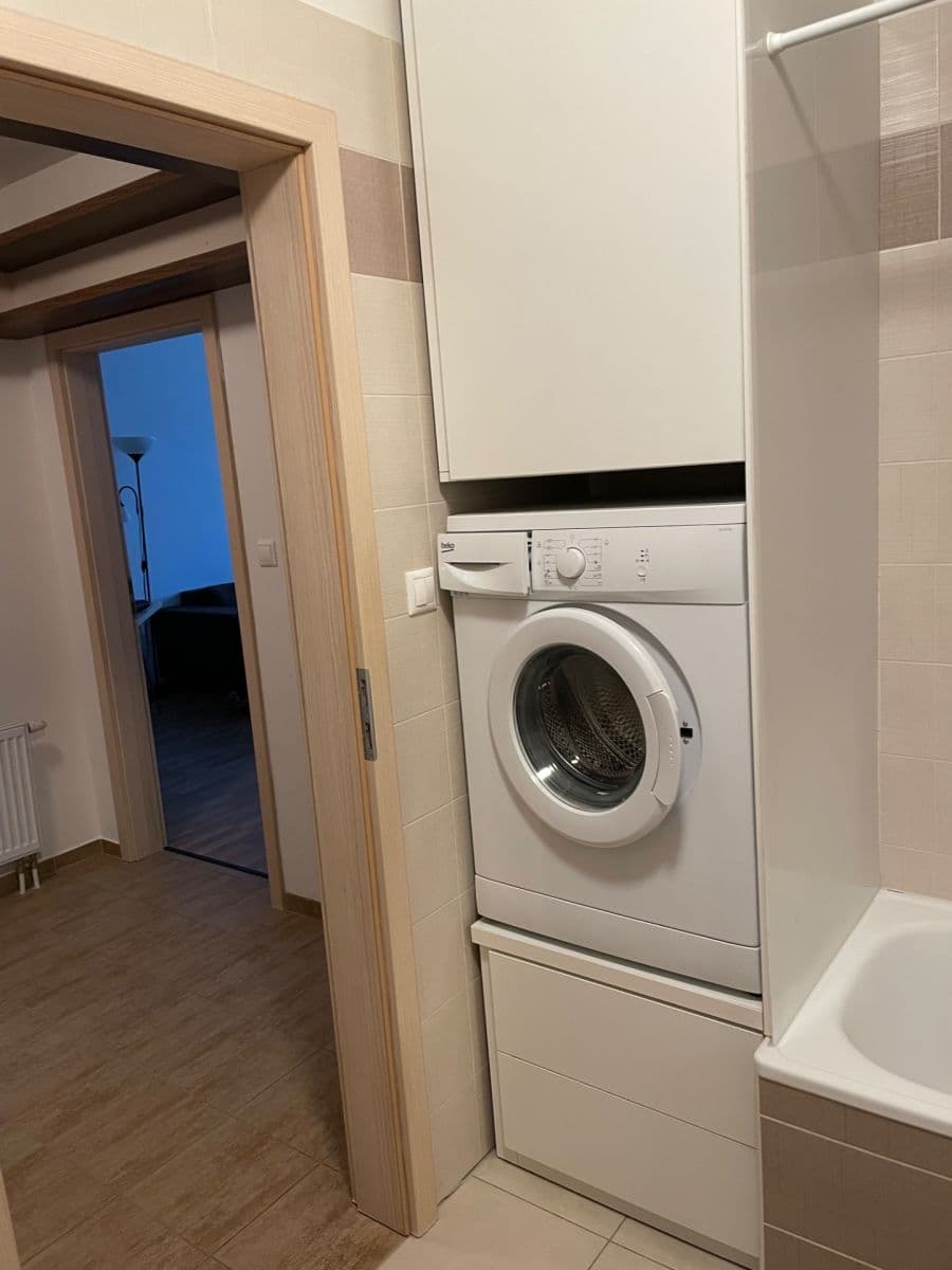 Prenájom bytu 2-izbový 50 m², Edvarda Beneše, Olomouc, Olomoucký kraj Prenájom bytu 2-izbový 50 m², Edvarda Beneše, Olomouc, Olomoucký kraj