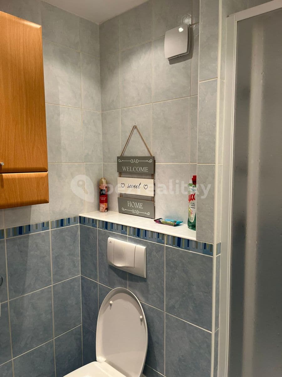 Prenájom bytu 2-izbový 43 m², Tatarkova, Praha, Praha Prenájom bytu 2-izbový 43 m², Tatarkova, Praha, Praha