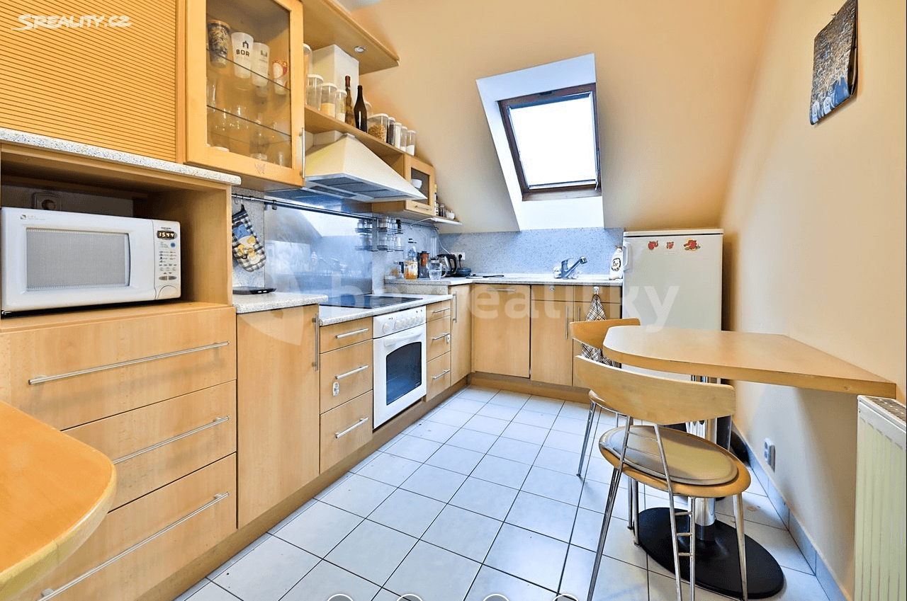 Prenájom bytu 2-izbový 58 m², Tvrdého, Praha, Praha Prenájom bytu 2-izbový 58 m², Tvrdého, Praha, Praha