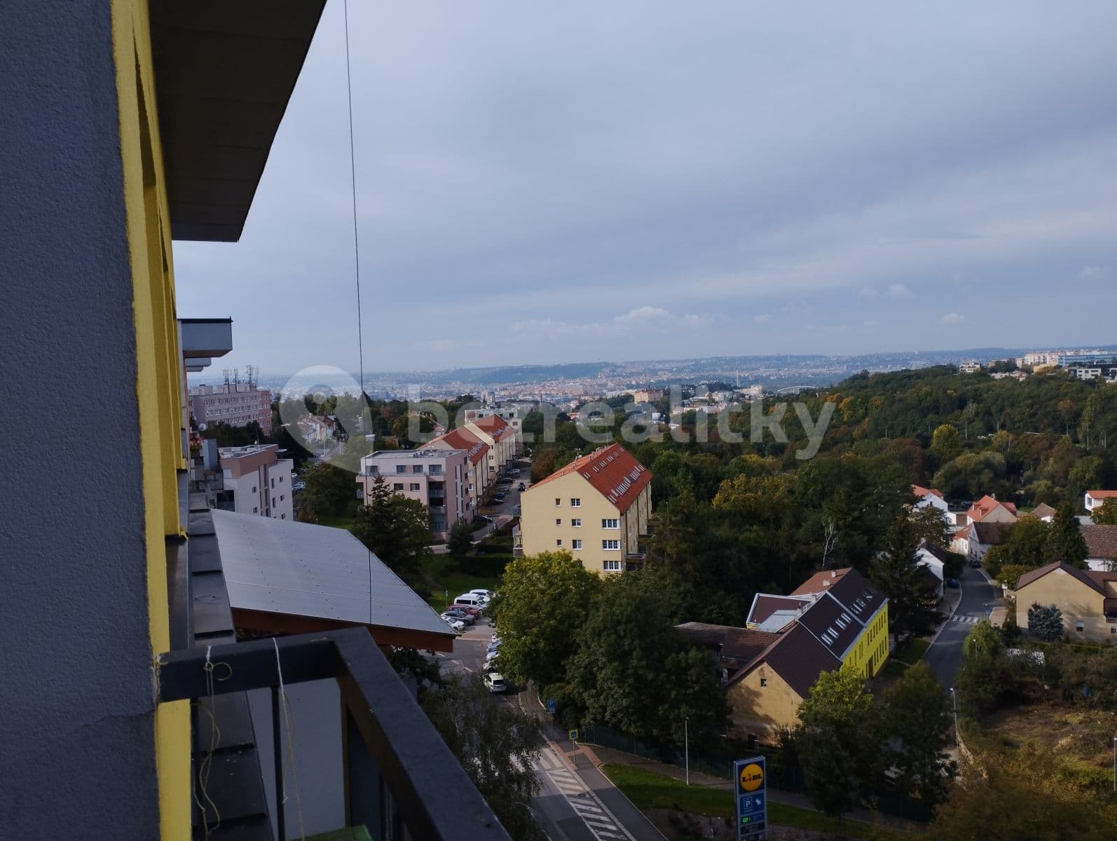 Prenájom bytu 3-izbový 80 m², Teplická, Praha, Praha Prenájom bytu 3-izbový 80 m², Teplická, Praha, Praha