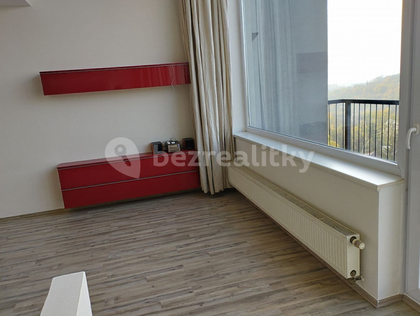 Prenájom bytu 3-izbový 80 m², Teplická, Praha, Praha Prenájom bytu 3-izbový 80 m², Teplická, Praha, Praha