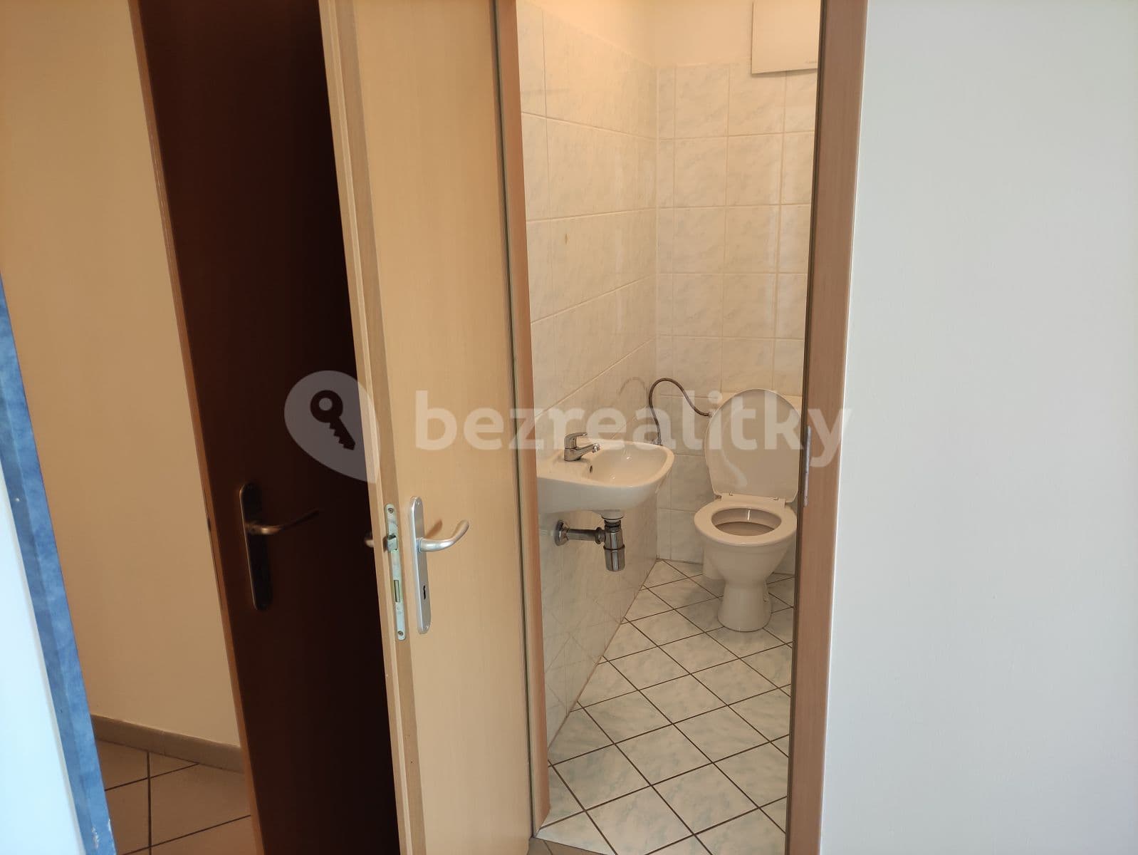 Prenájom bytu 3-izbový 80 m², Teplická, Praha, Praha Prenájom bytu 3-izbový 80 m², Teplická, Praha, Praha