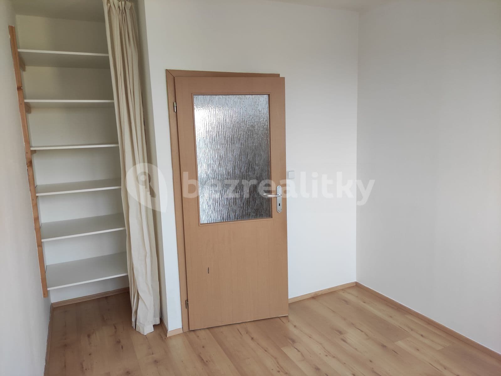 Prenájom bytu 3-izbový 80 m², Teplická, Praha, Praha Prenájom bytu 3-izbový 80 m², Teplická, Praha, Praha