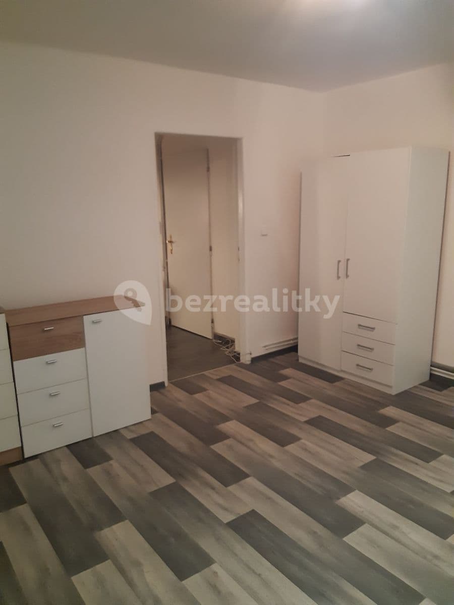 Prenájom bytu 2-izbový 80 m², Štychova, Praha, Praha Prenájom bytu 2-izbový 80 m², Štychova, Praha, Praha
