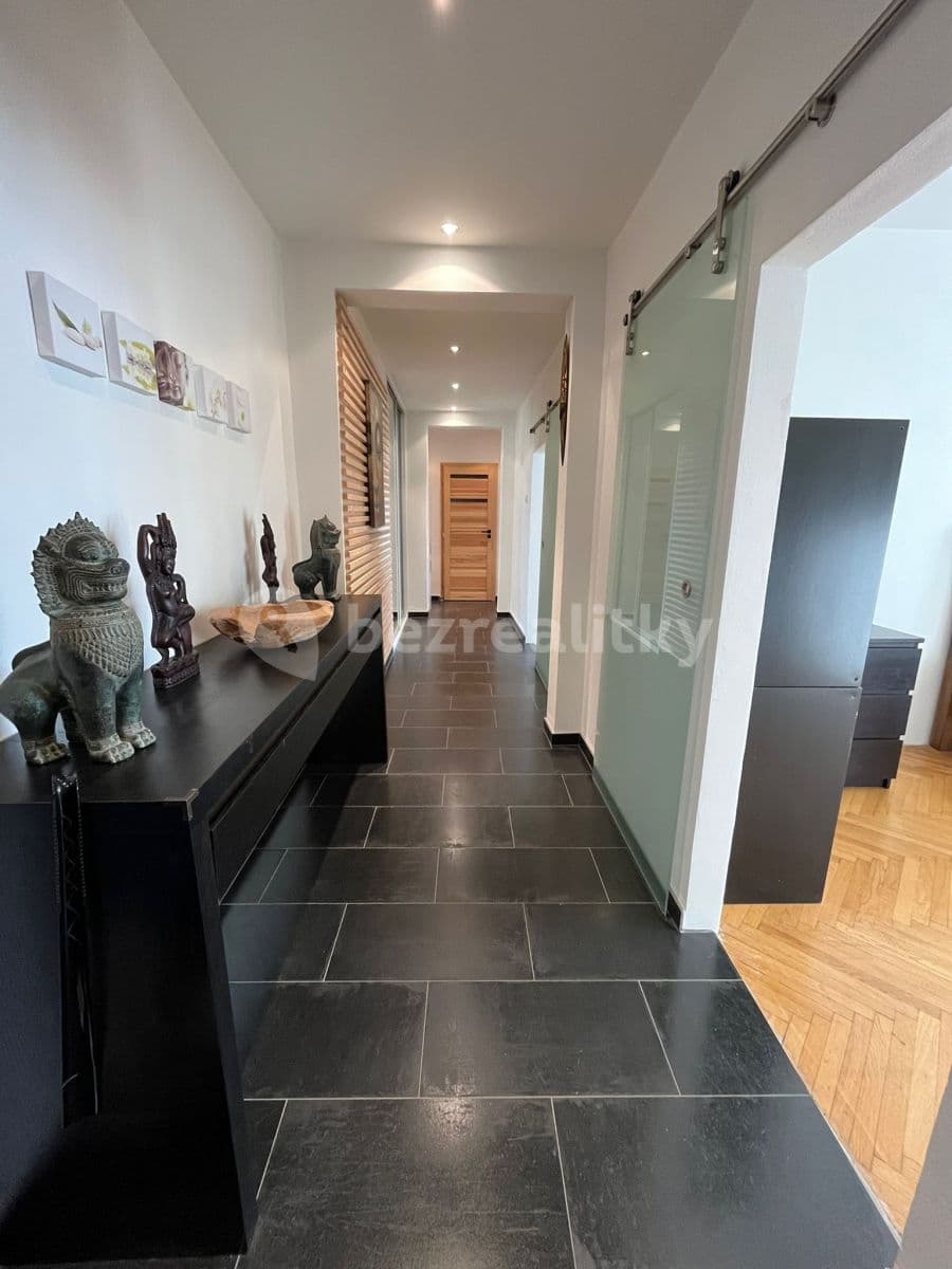 Prenájom bytu 2-izbový 70 m², Sečská, Praha, Praha Prenájom bytu 2-izbový 70 m², Sečská, Praha, Praha
