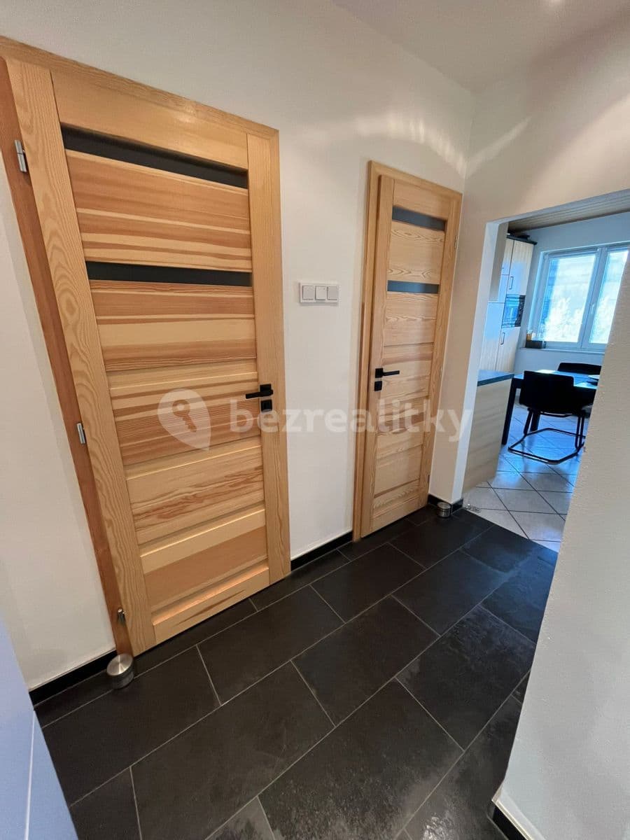 Prenájom bytu 2-izbový 70 m², Sečská, Praha, Praha Prenájom bytu 2-izbový 70 m², Sečská, Praha, Praha